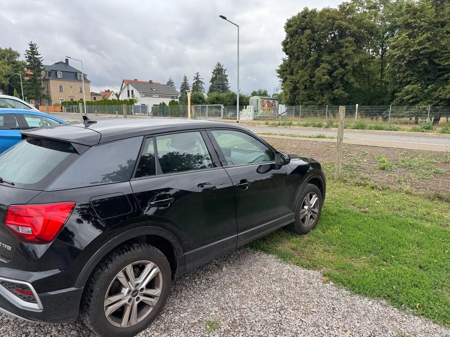 Audi Q2 30 TFSI advanced Schwarz - 2