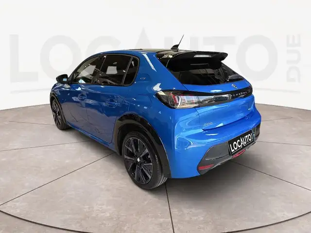 Peugeot 208 view 5