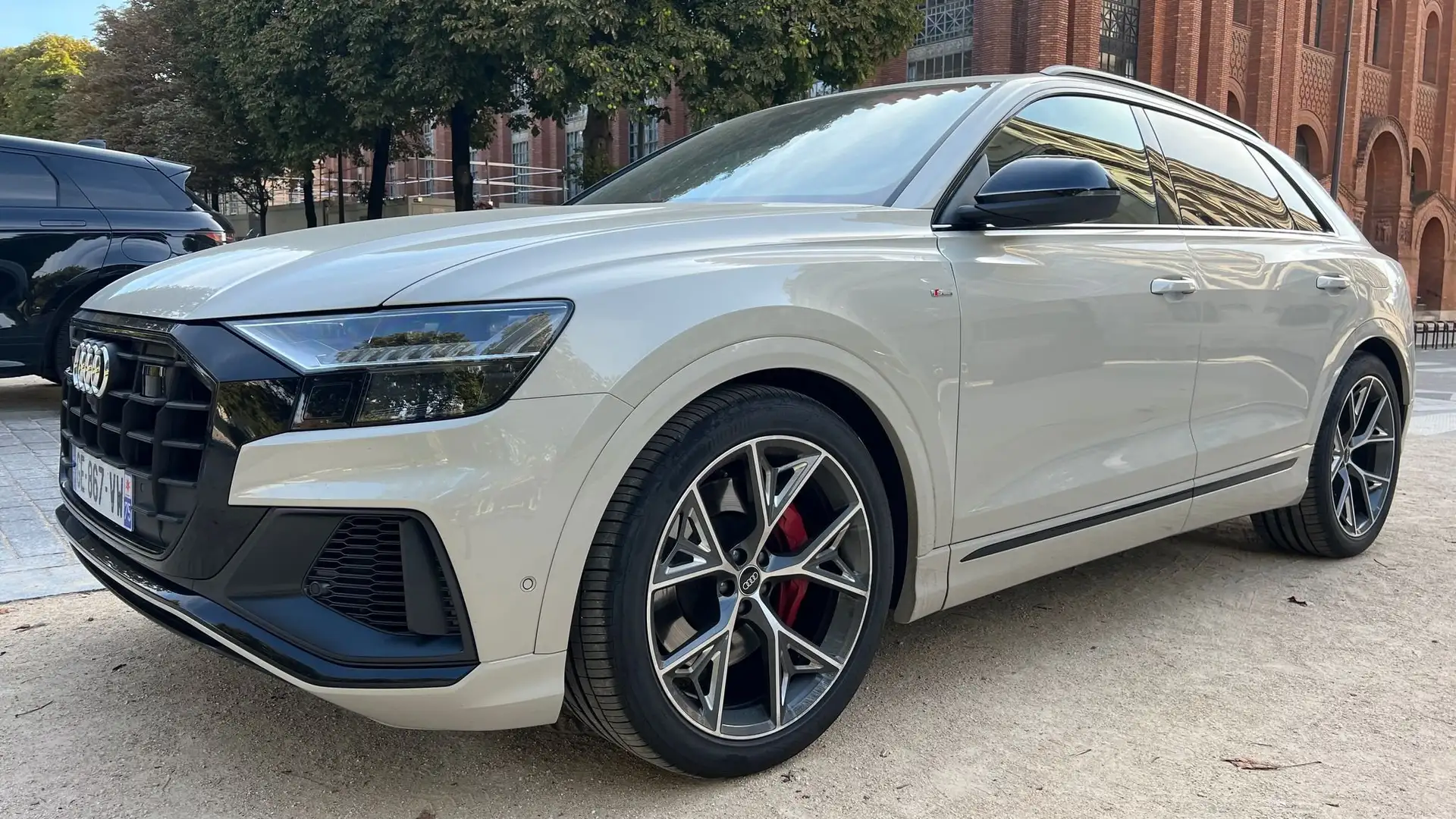 Audi Q8 TFSI e 462ch Compétition quattro tiptronic 8 Gris - 1