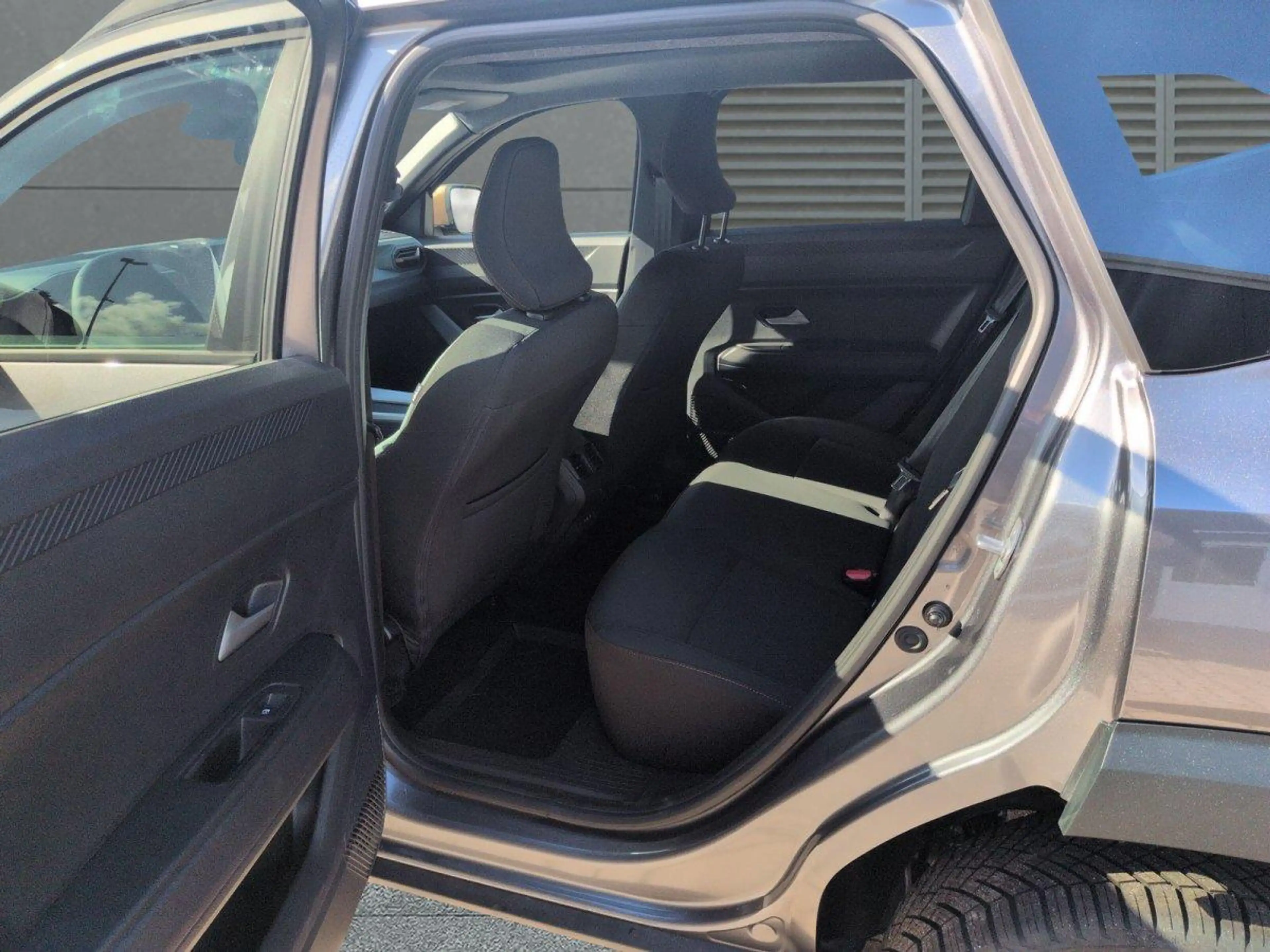 Dacia Bigster Extreme Pano+LKHZ+SHZ+PDC+RFK Tribrid 150 EDC 4... — photo 6