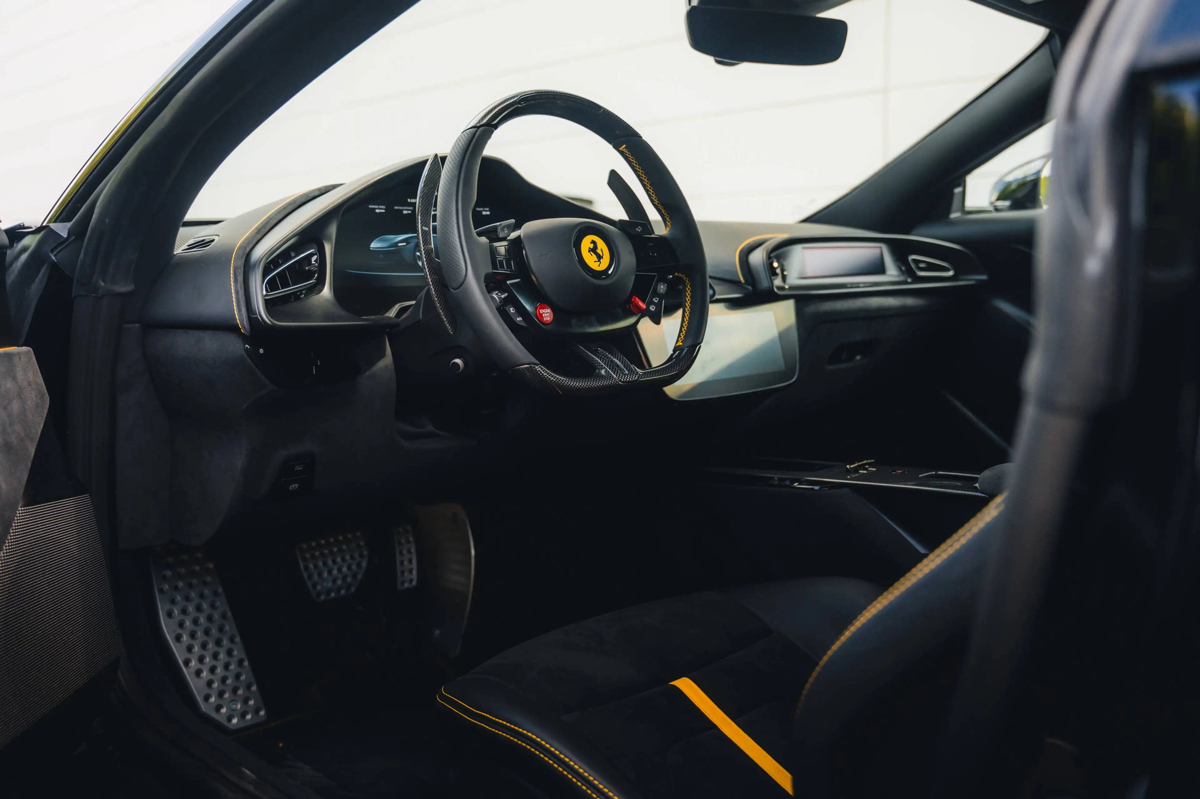 Ferrari Amalfi Nero DS / NEW / Carbon / Pass. Display / 20" — photo 12