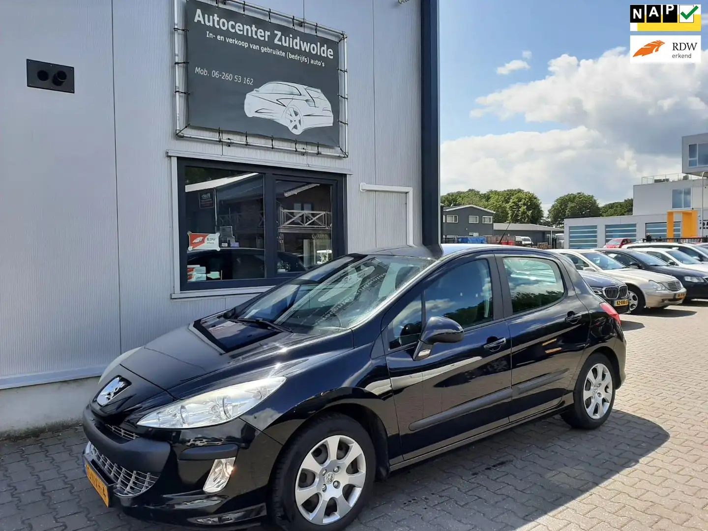 Peugeot 308 1.6 HDiF Millesim 200 Nero - 1