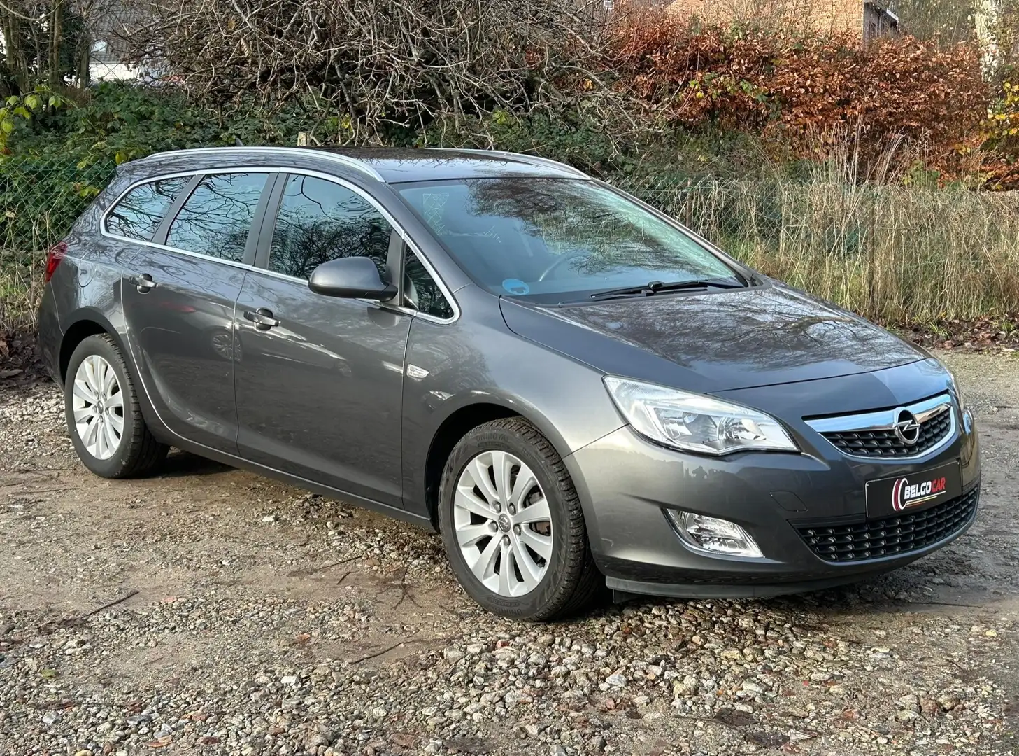 Opel Astra 1.7 CDTi - FULL OPTIONS - CONTRÔLE TECHNIQUE OK Grijs - 1