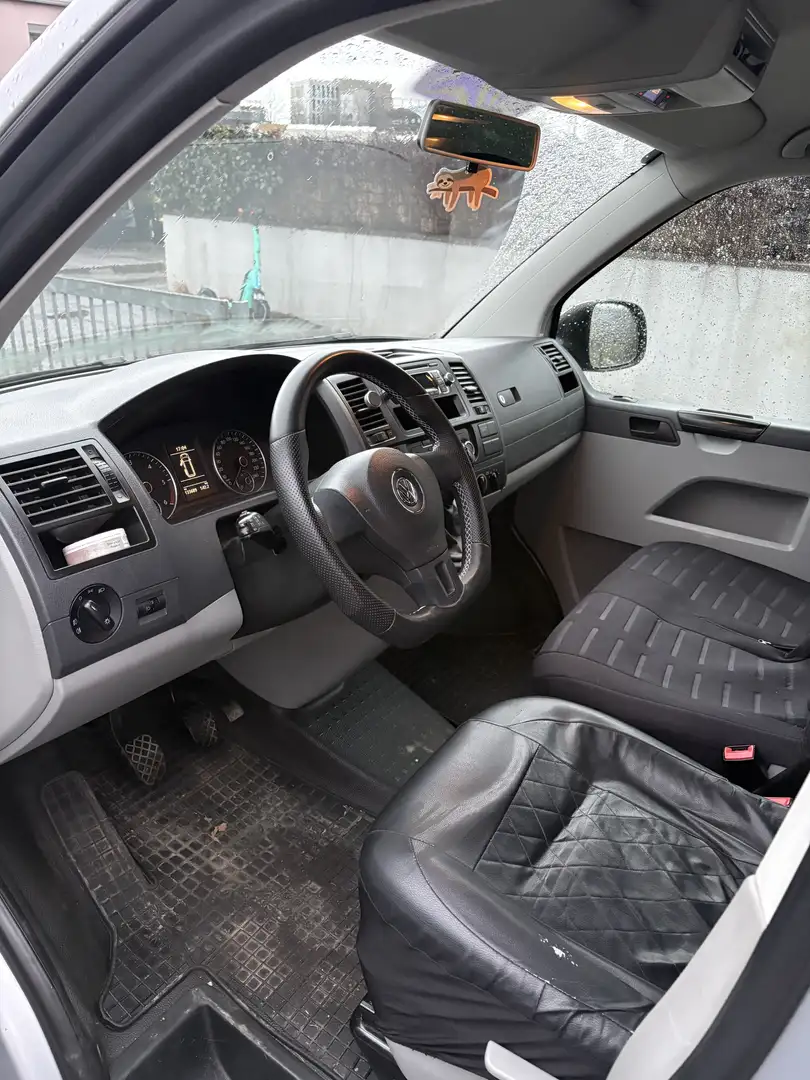 Volkswagen T5 Caravelle LR Trendline 2,0 TDI BMT D-PF - 2