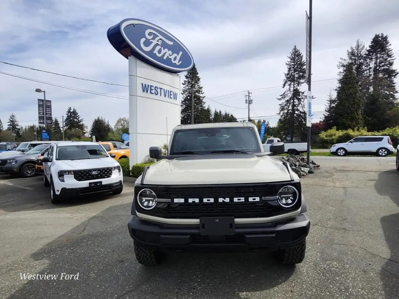 Ford Bronco снимка Ford Bronco