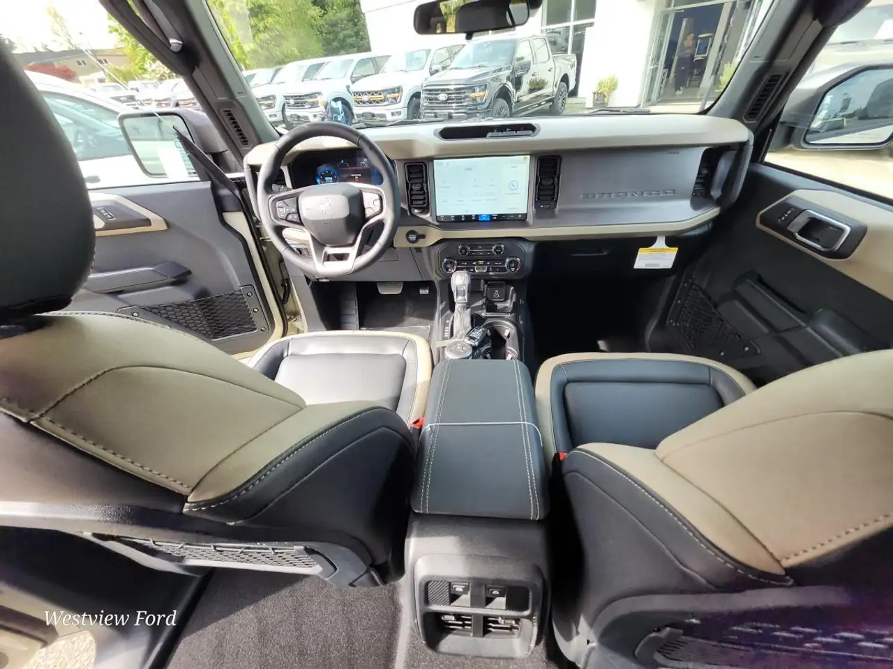 Ford Bronco снимка Ford Bronco