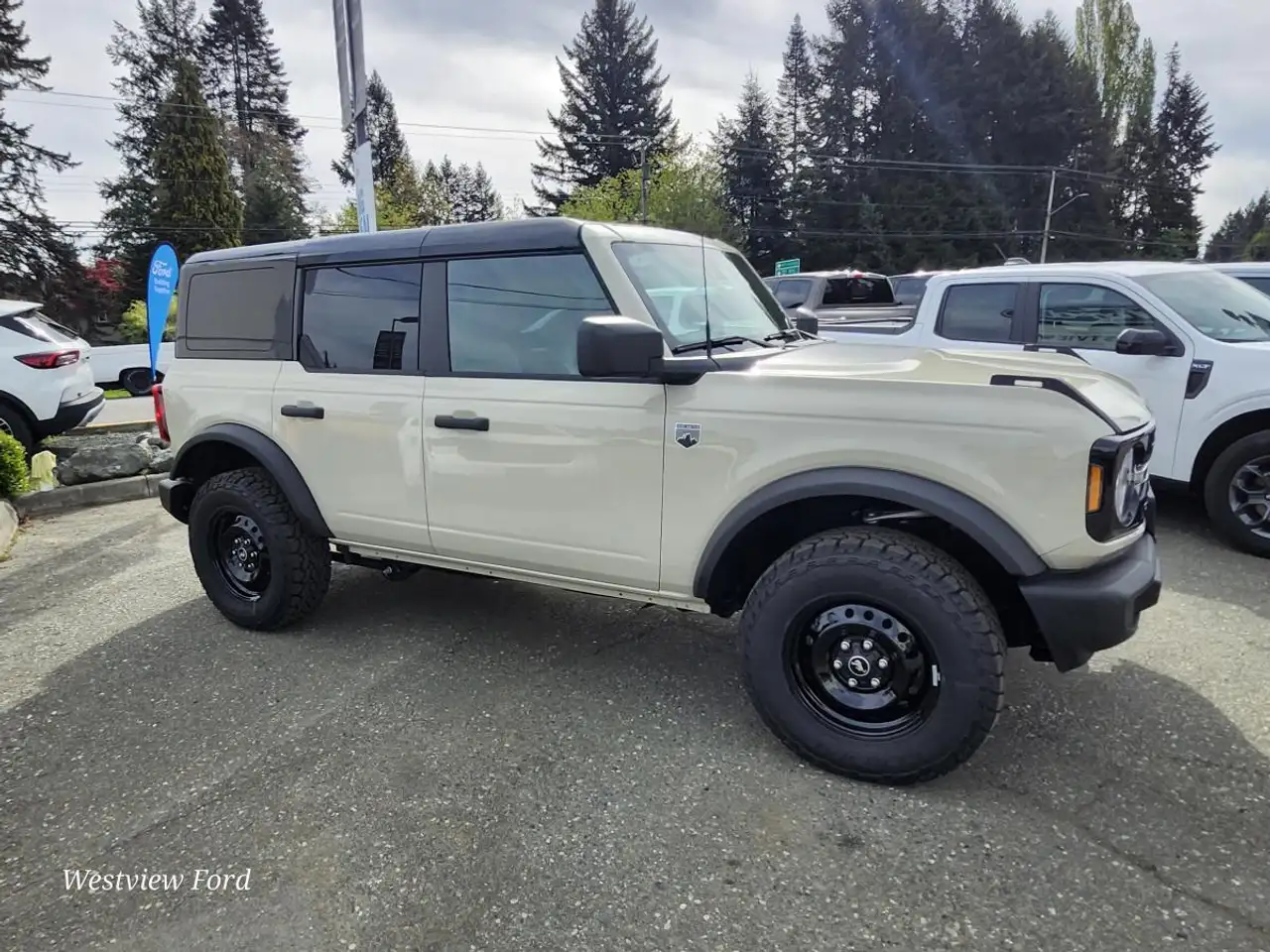 Ford Bronco снимка Ford Bronco