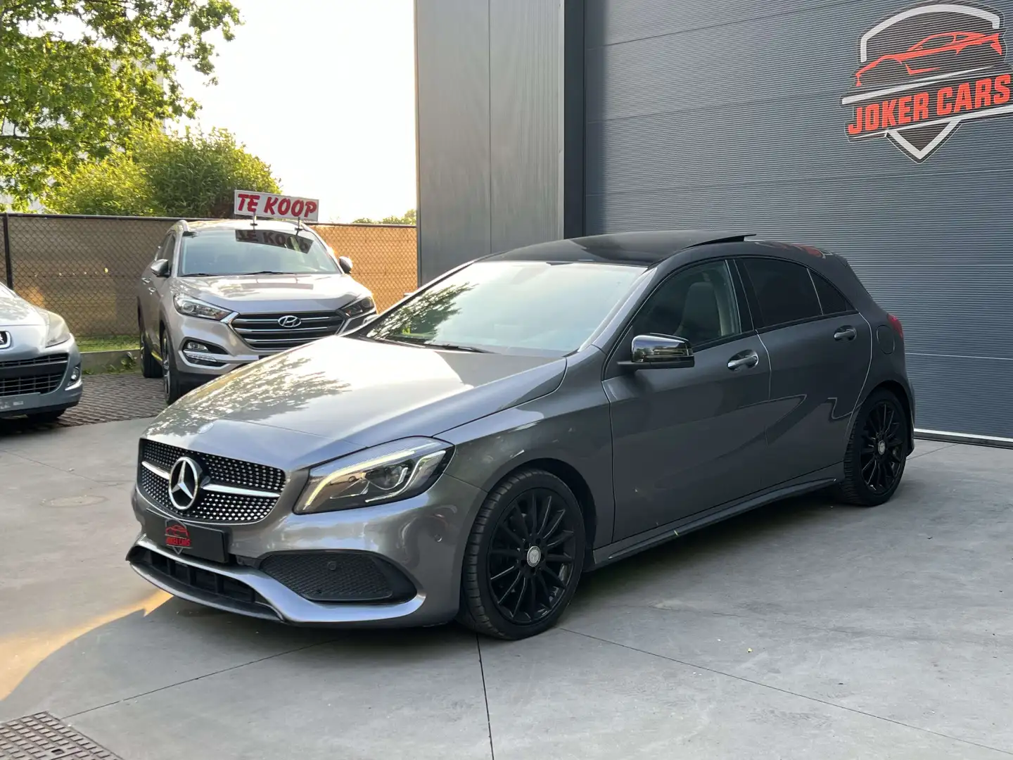 Mercedes-Benz A 180 d AMG PACK PANODAK CarPlay EURO 6B Gris - 1
