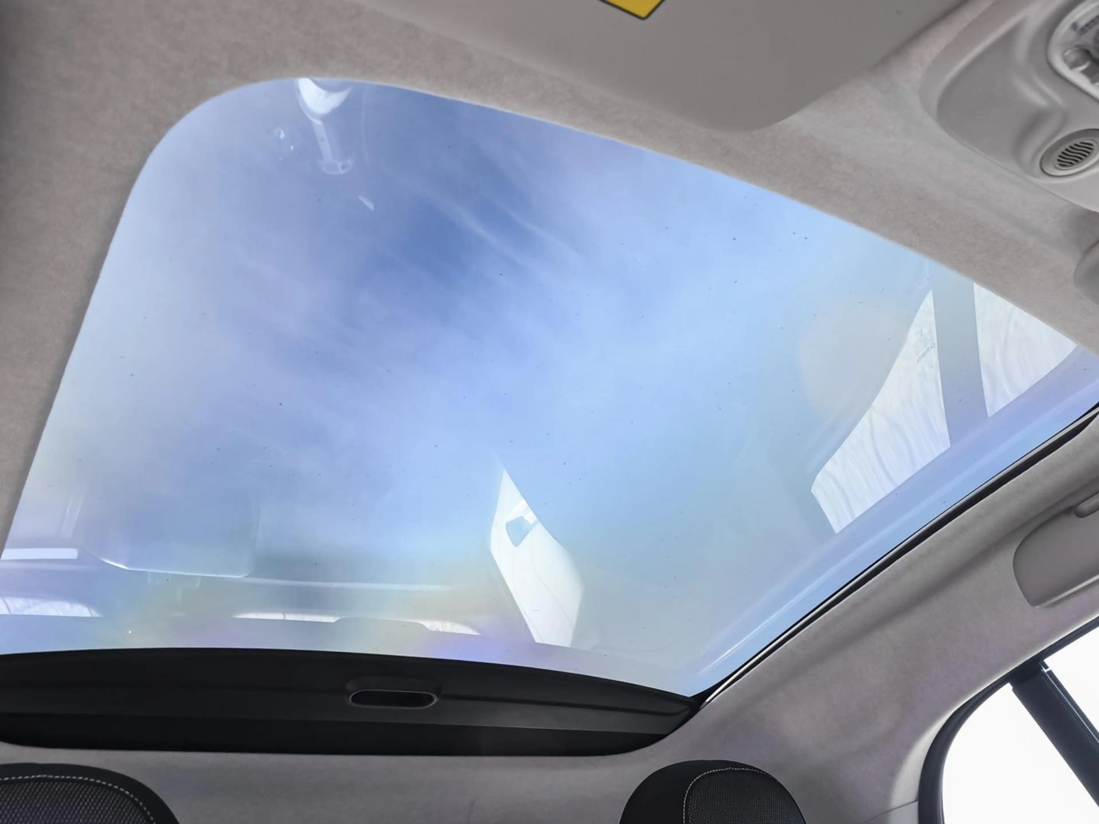smart forTwo EQ ForTwo Pulse 22 kW-Bordlader Panorama LED — photo 12