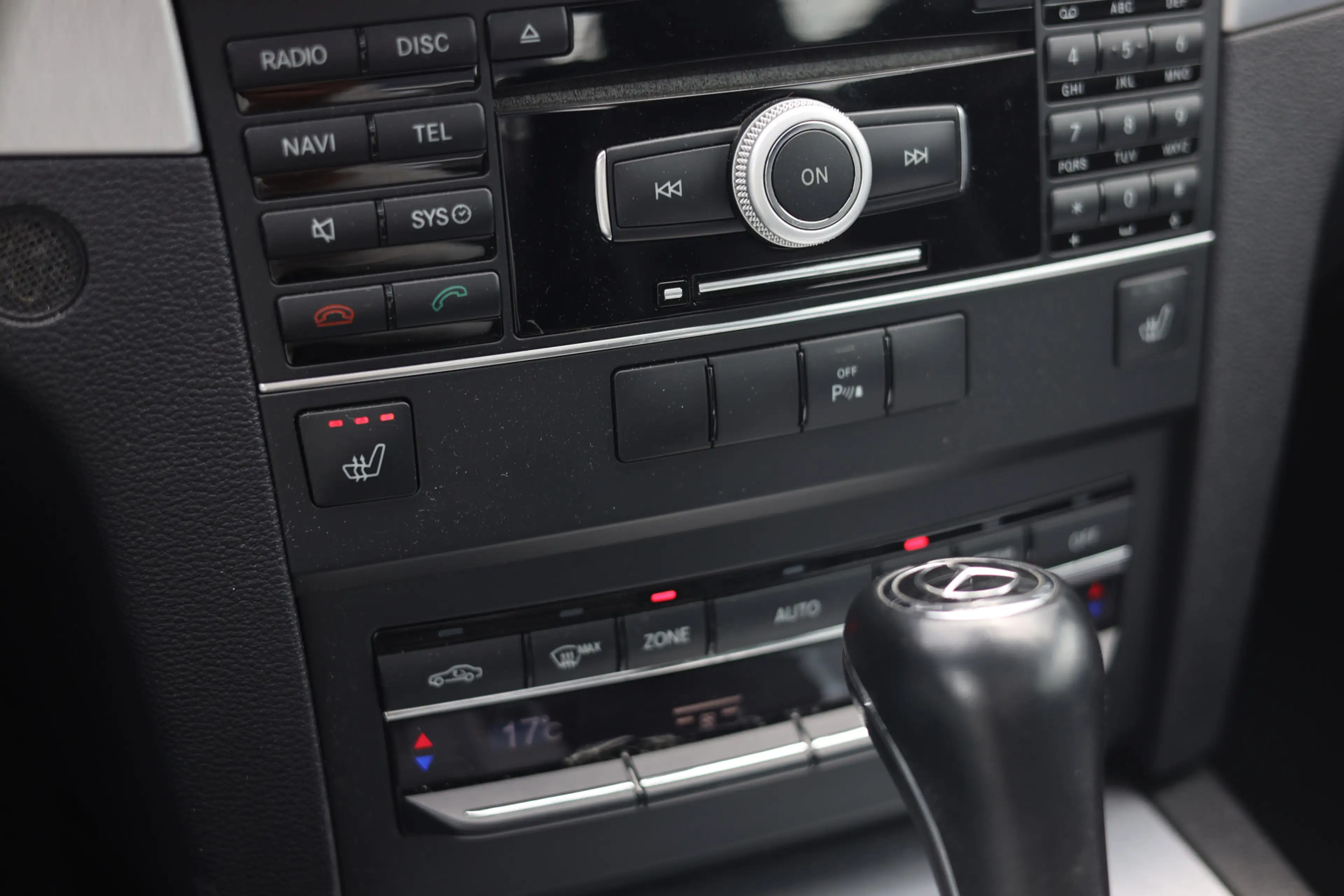 Mercedes-Benz E 250 Coupé CGI AVANTGARDE | AUT | PANO | NL AUTO — photo 16