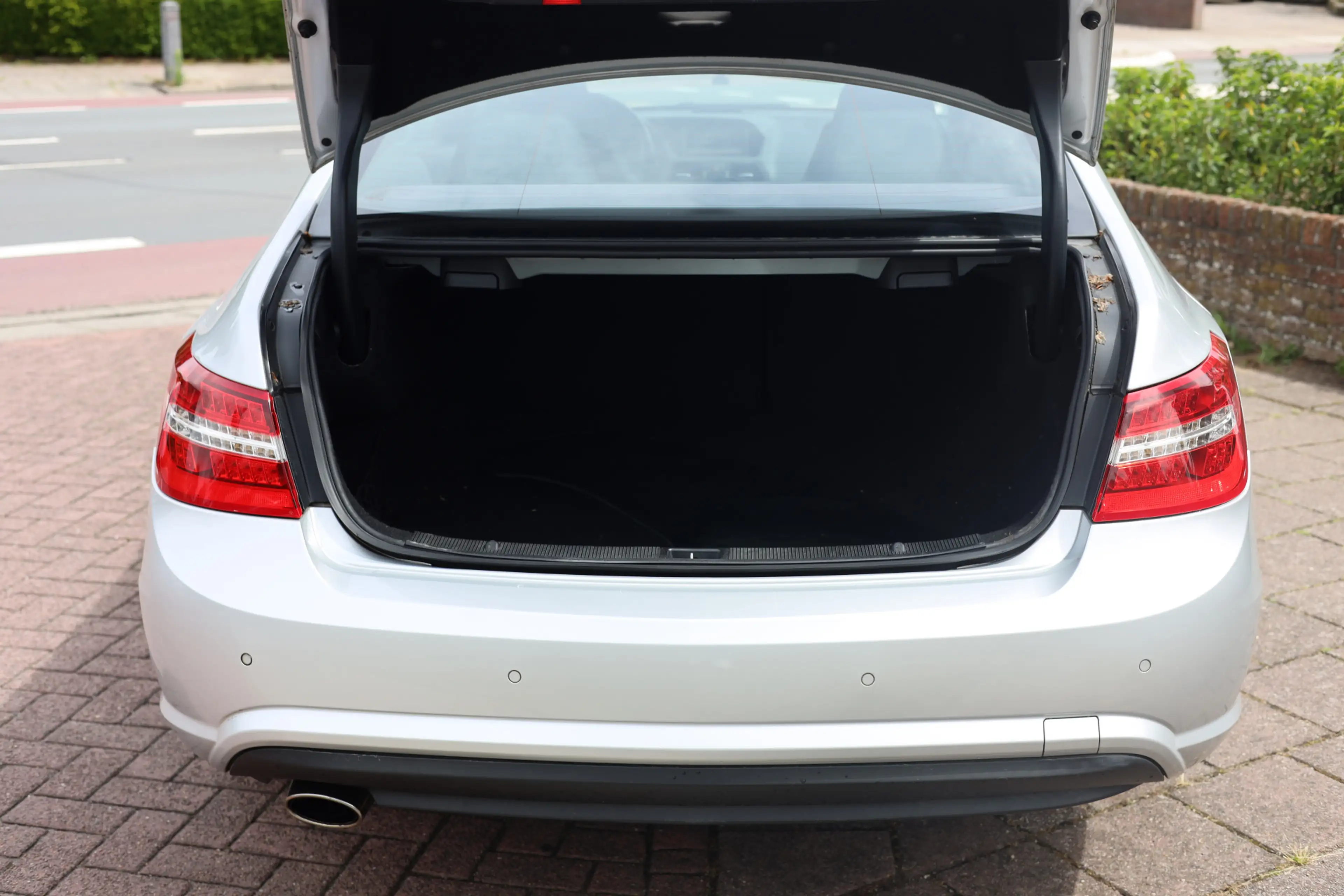 Mercedes-Benz E 250 Coupé CGI AVANTGARDE | AUT | PANO | NL AUTO — photo 13