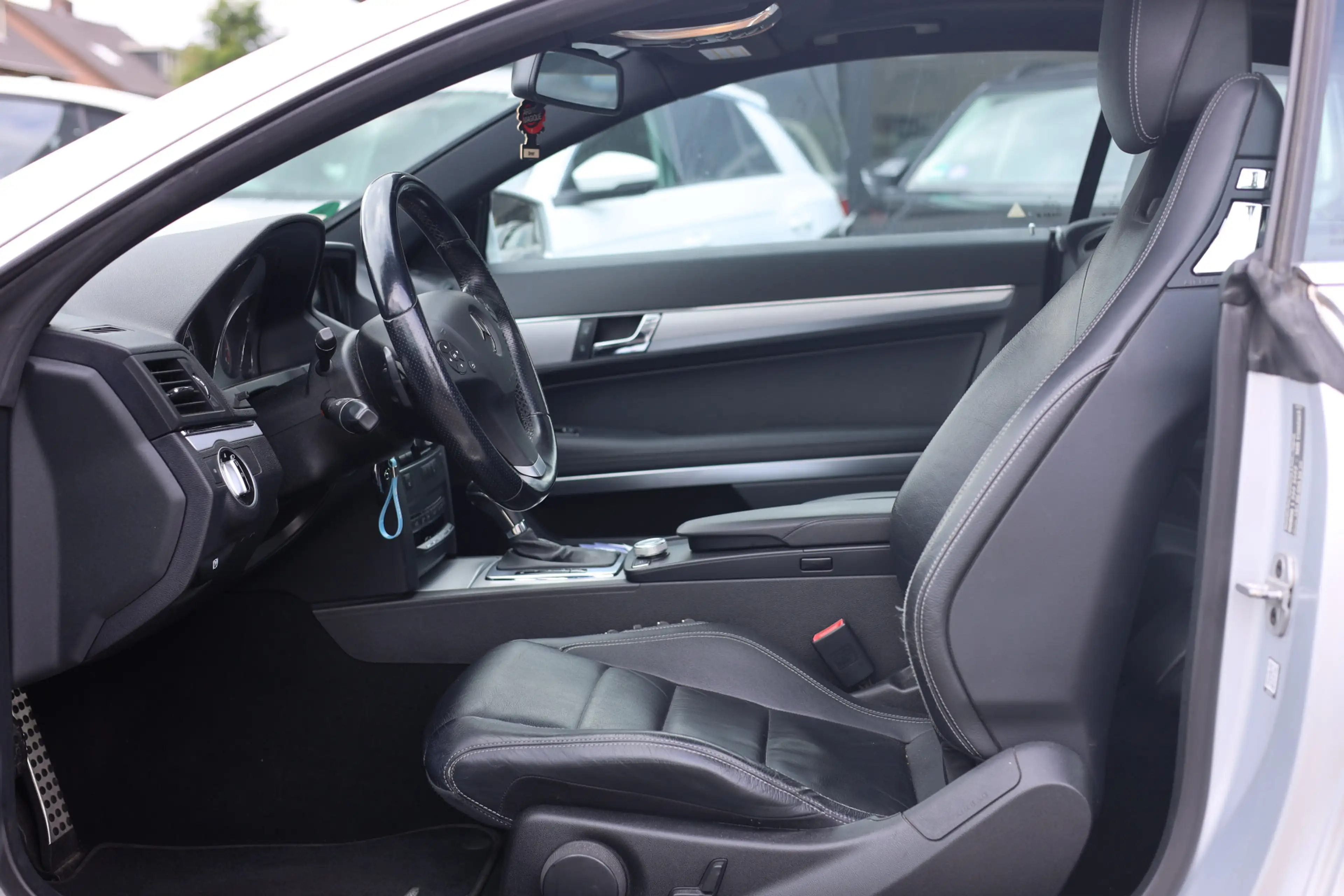 Mercedes-Benz E 250 Coupé CGI AVANTGARDE | AUT | PANO | NL AUTO — photo 10