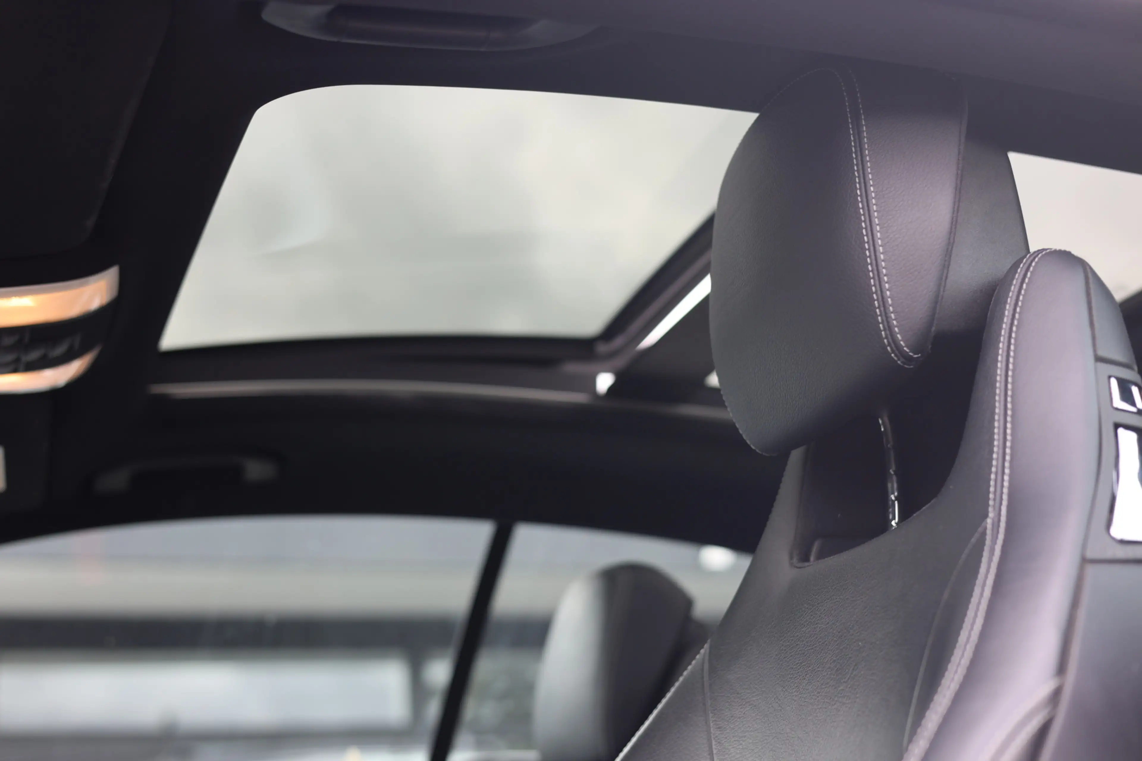Mercedes-Benz E 250 Coupé CGI AVANTGARDE | AUT | PANO | NL AUTO — photo 12
