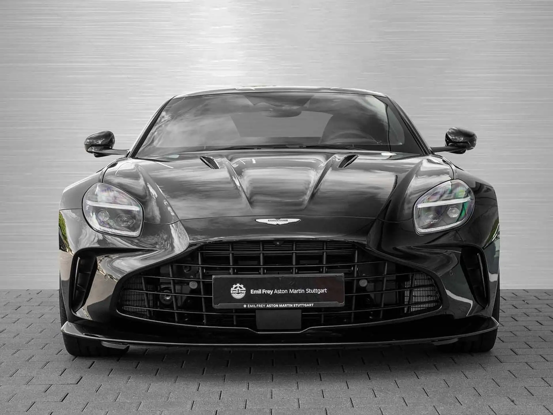 애스턴마틴 밴티지 V8 Coupe 2026 검정 사진 4