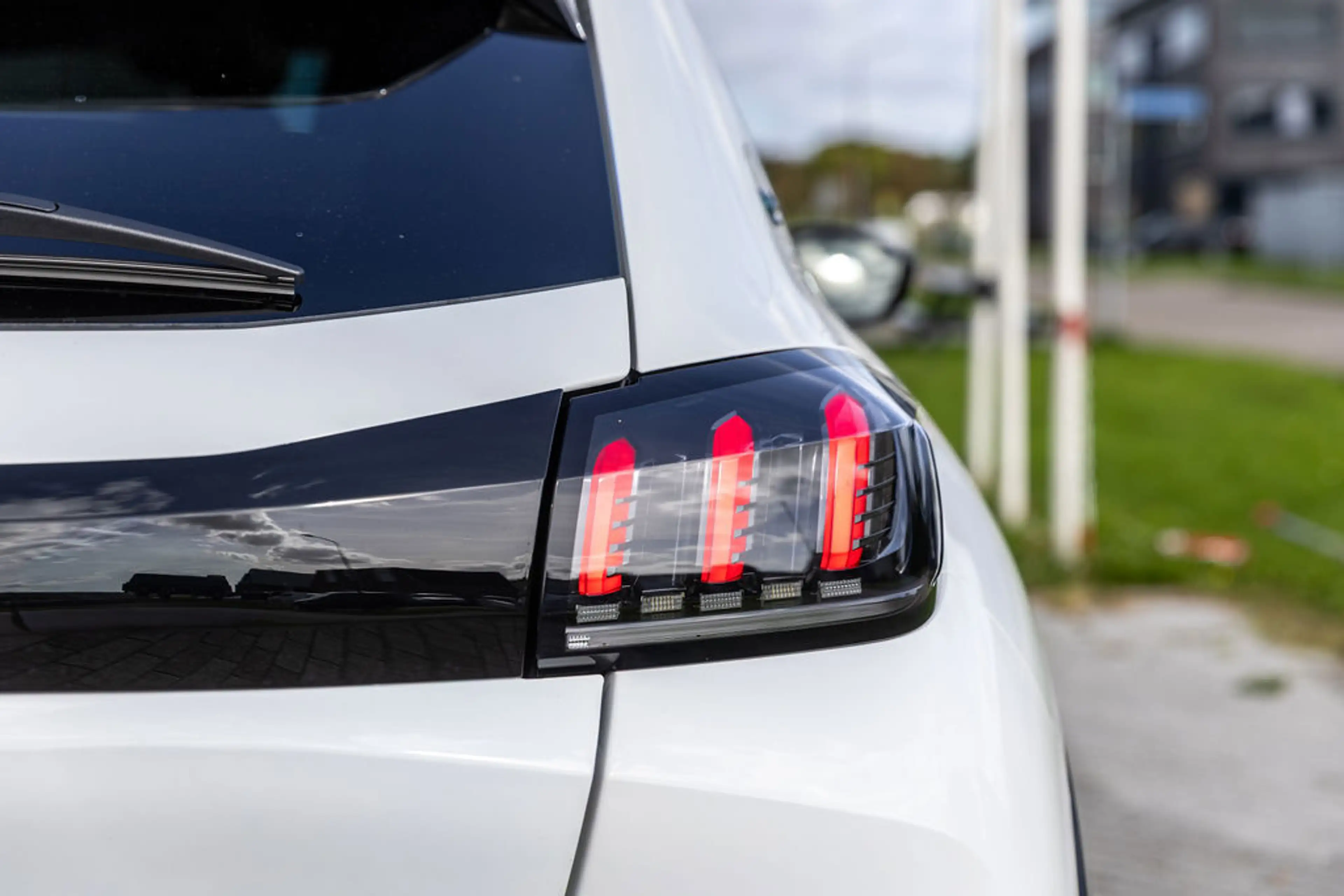 Peugeot e-208 EV Allure 50 kWh 3-fase Navi — photo 32