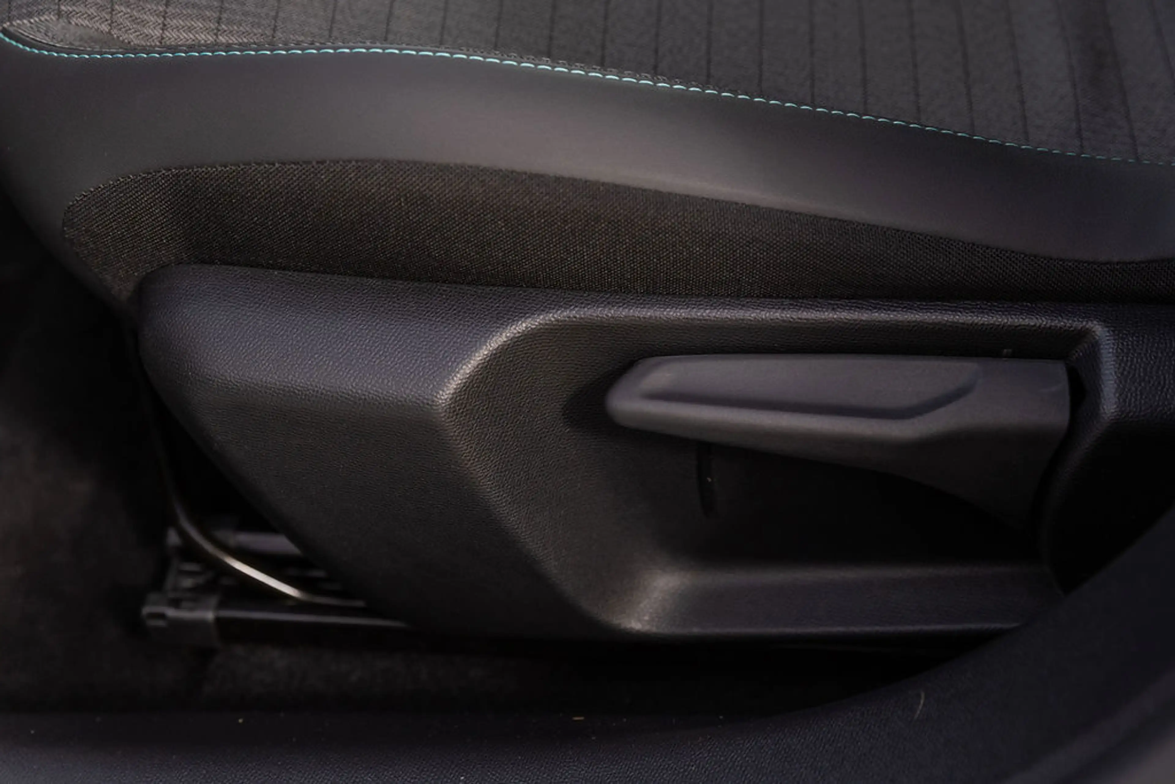 Peugeot e-208 EV Allure 50 kWh 3-fase Navi — photo 29