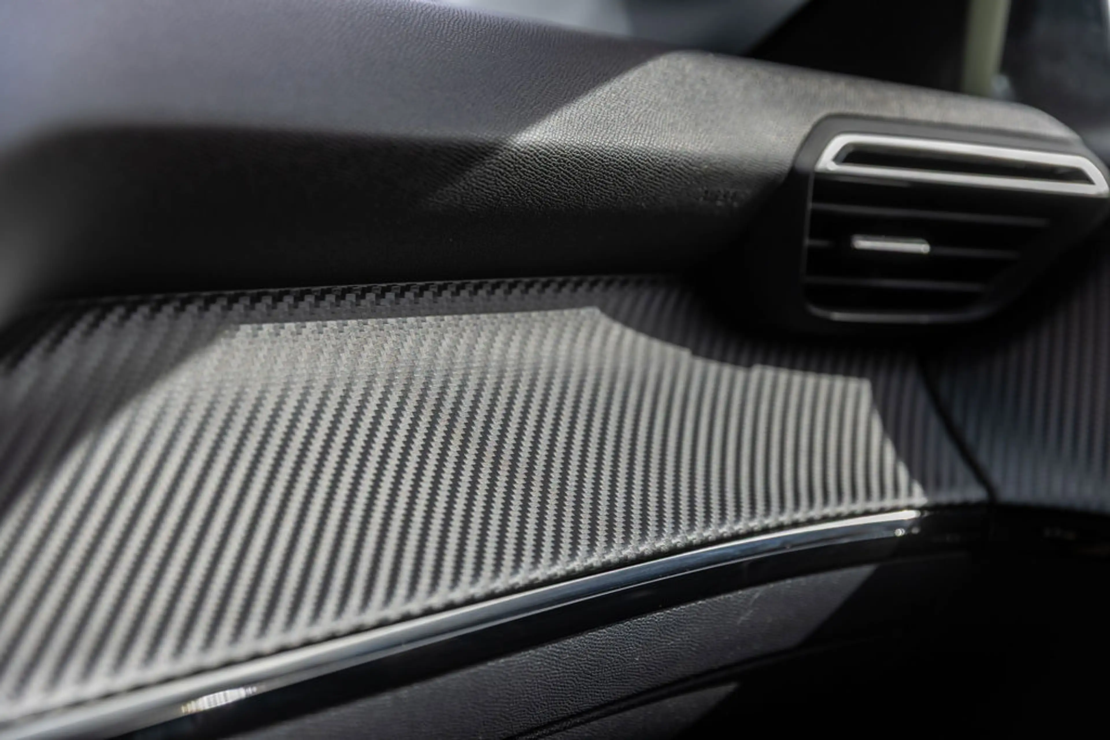 Peugeot e-208 EV Allure 50 kWh 3-fase Navi — photo 17