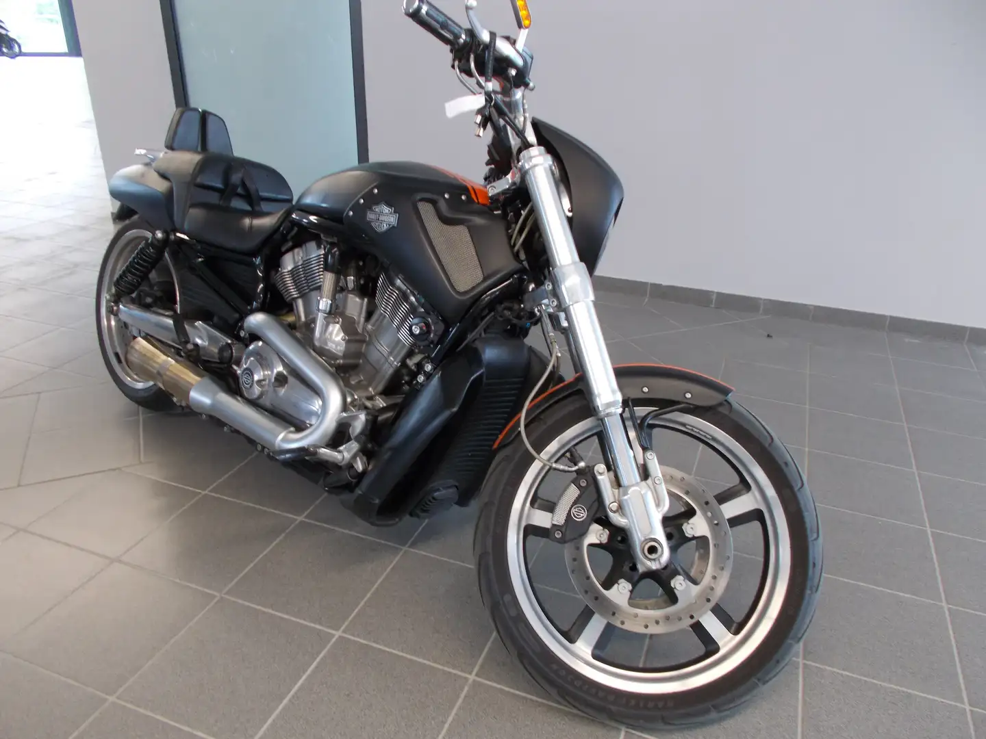 Harley-Davidson V-Rod 1250 V-Rod Muscle Black - 2