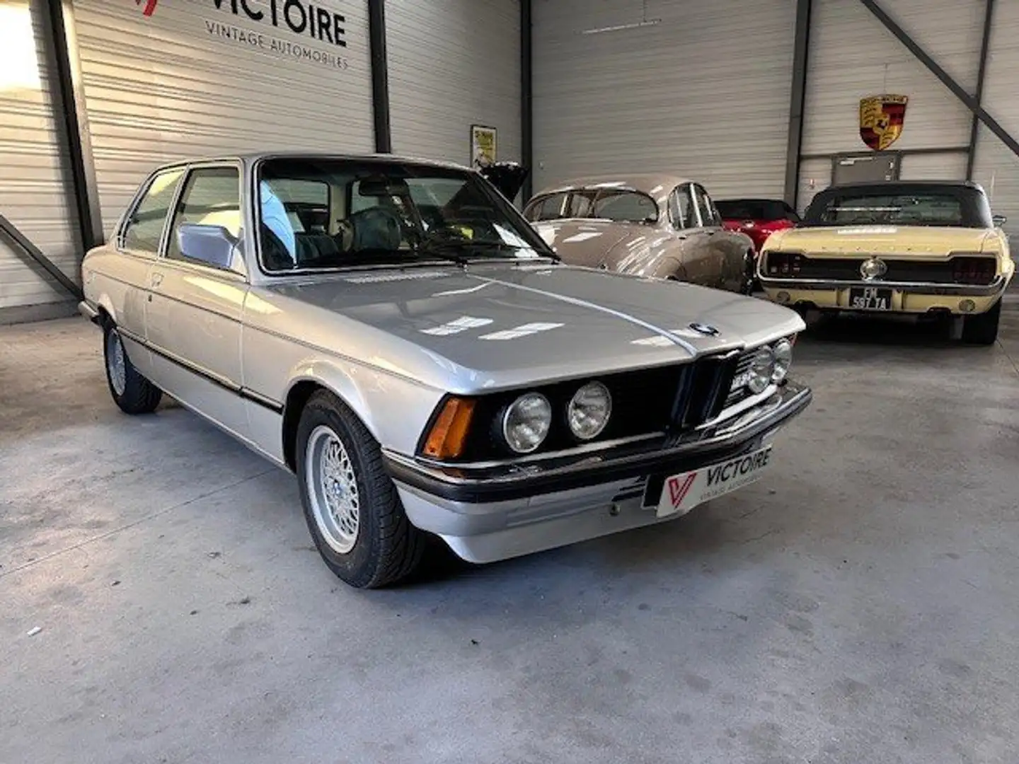 BMW 323 I COUPE ENTIEREMENT RESTAUREE Silber - 2