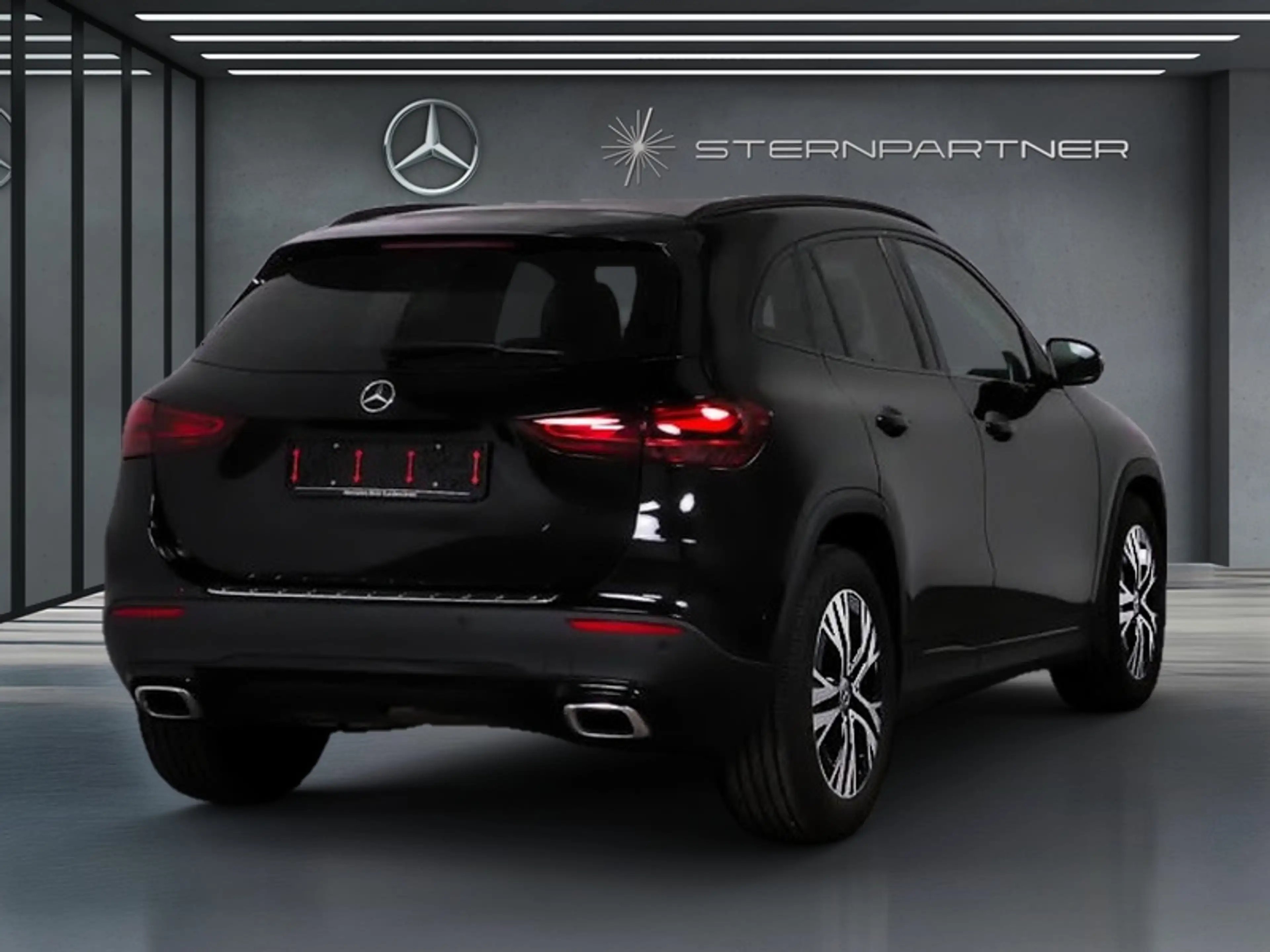 Mercedes-Benz GLA 180 PROGRESSIVE+NIGHT+AHK+CARPLAY+LED — photo 2