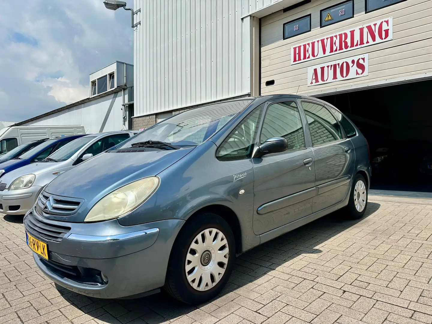 Citroen Xsara Picasso 1.8i-16V Attraction | Clima | Trekhaak | Cruise | Grijs - 1