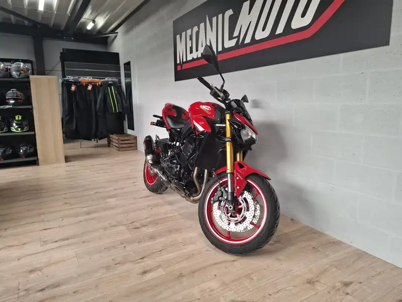 Kawasaki Z 900 - foto 2