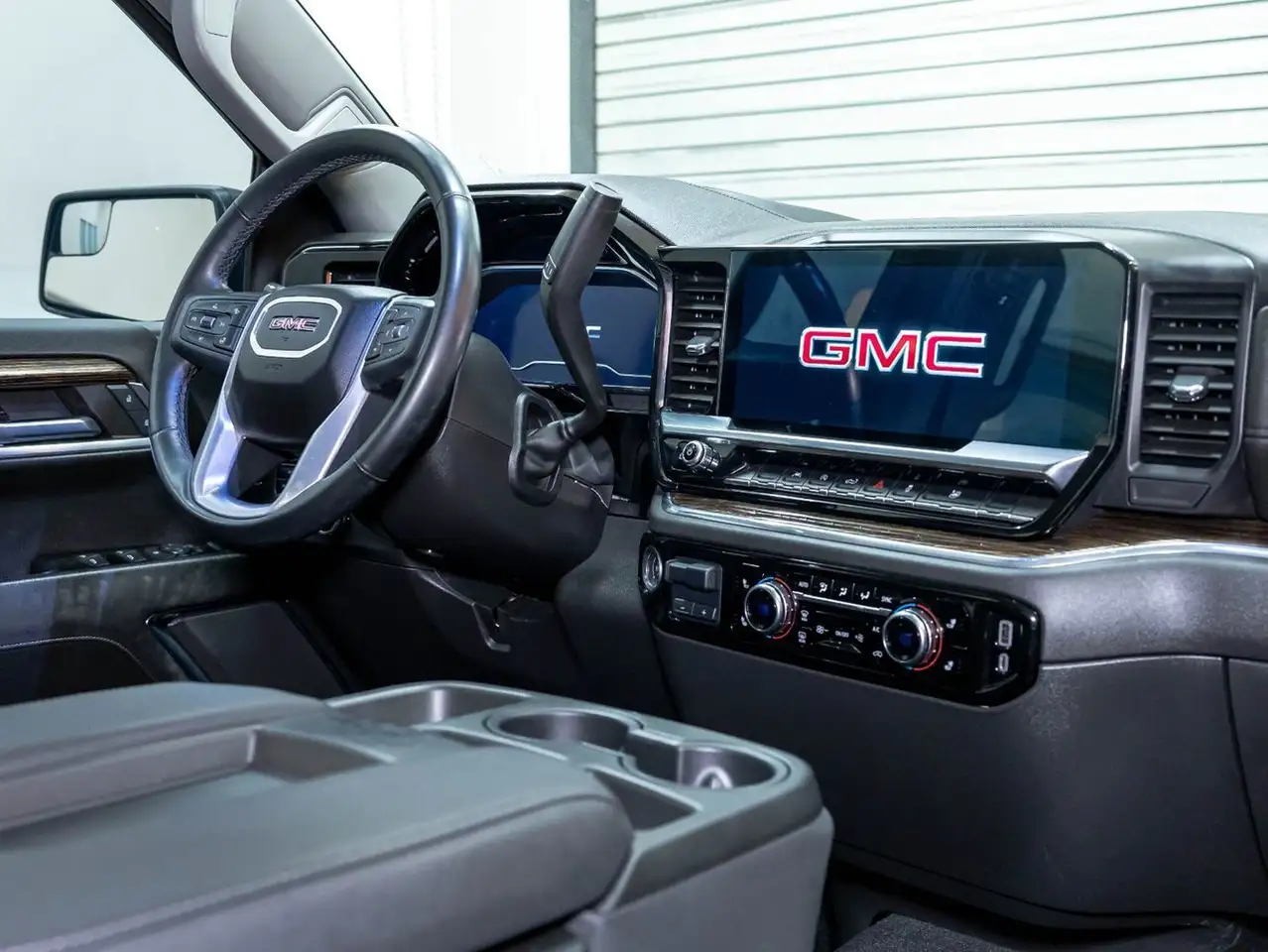 GMC Sierra 1500 снимка GMC Sierra 1500