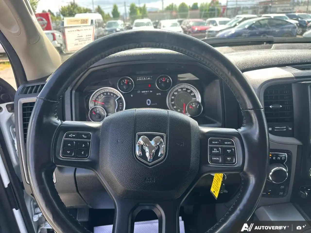 RAM 1500 снимка RAM 1500