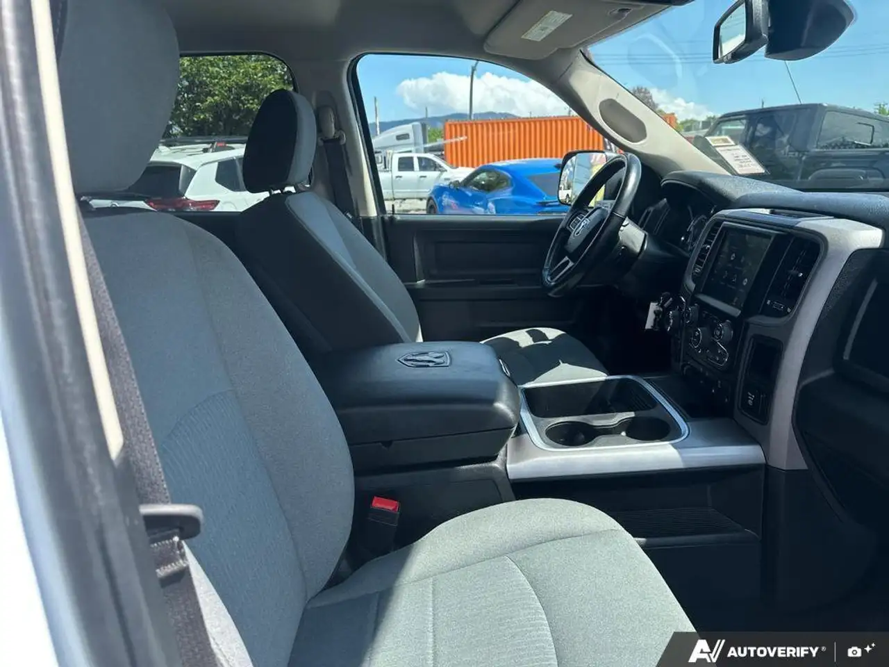 RAM 1500 снимка RAM 1500