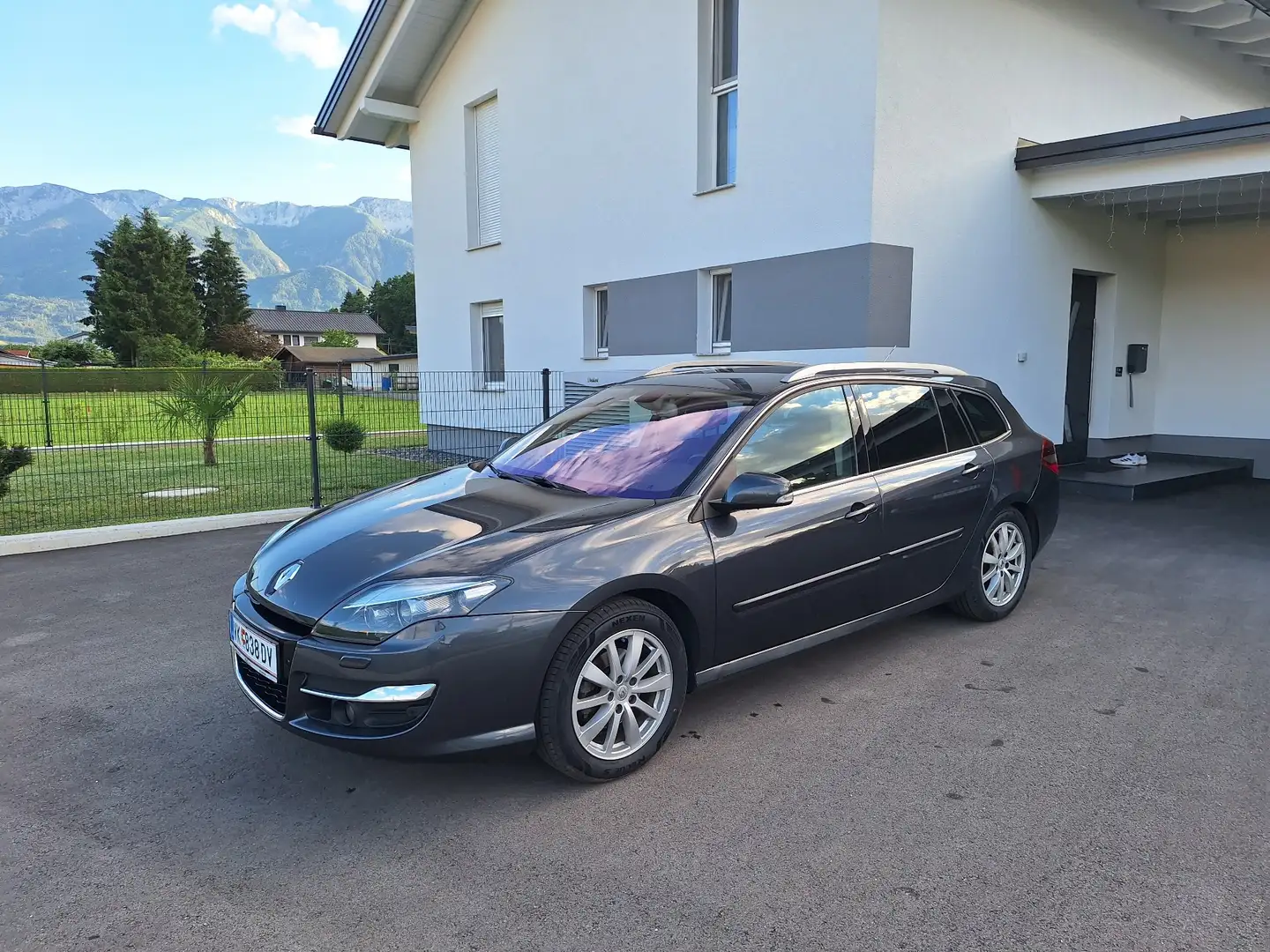 Renault Laguna Grandtour Business 2,0 Energy dCi 130 Start&Stop e Grau - 1