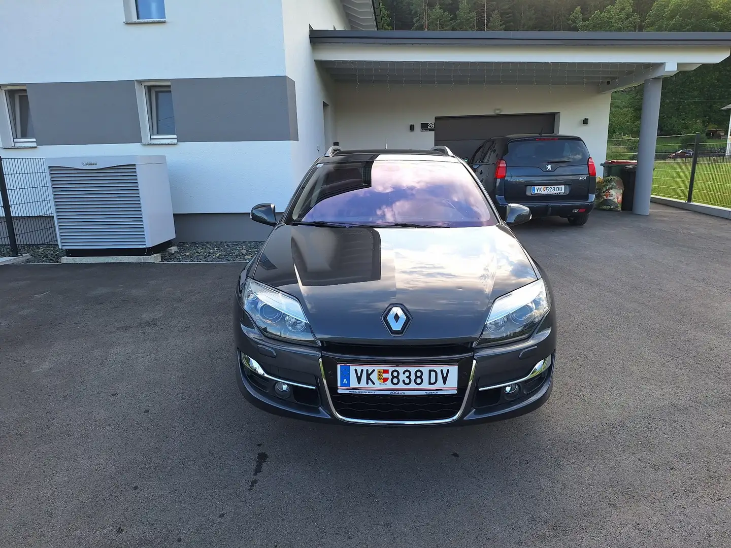 Renault Laguna Grandtour Business 2,0 Energy dCi 130 Start&Stop e Grau - 2