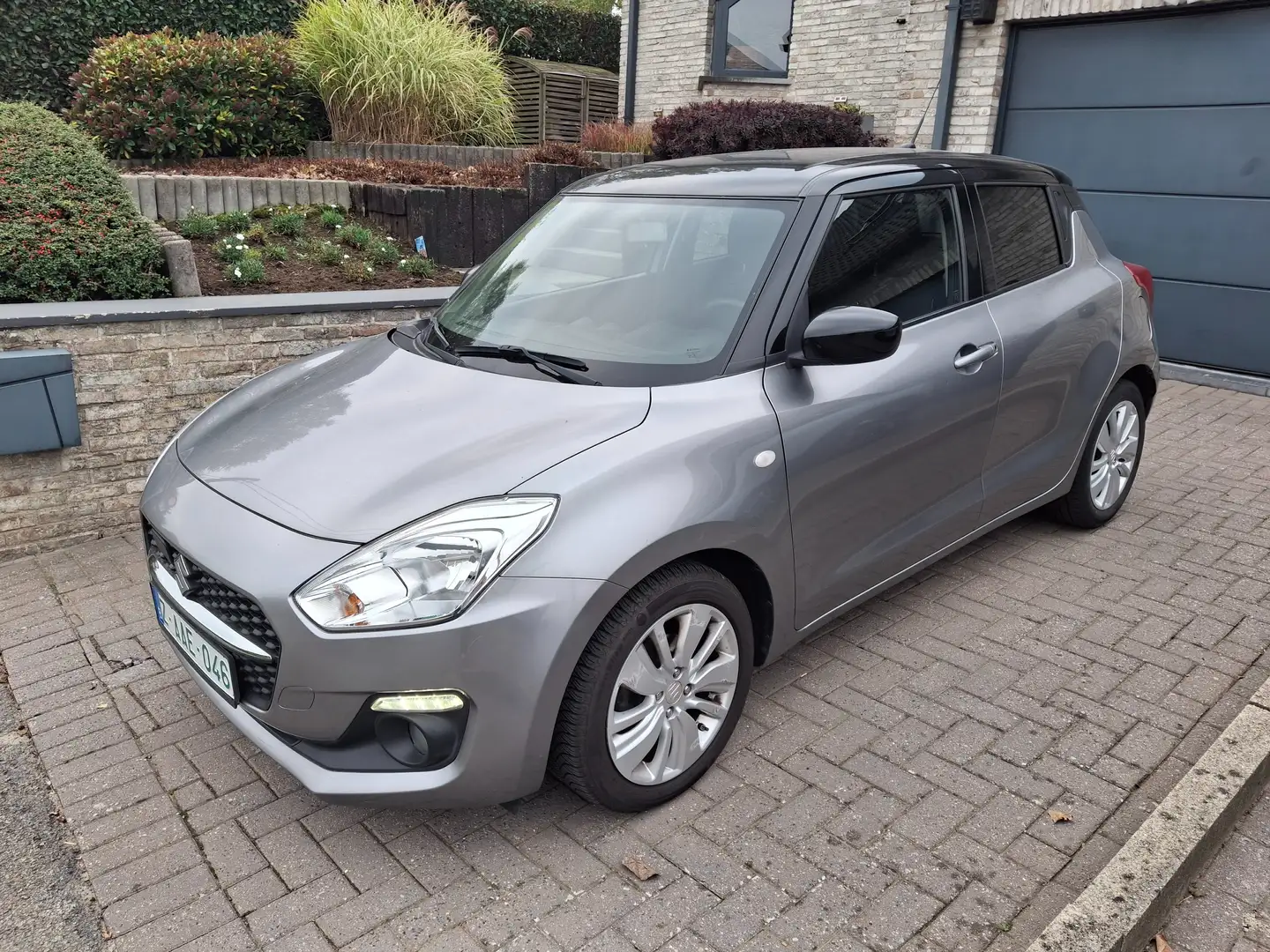Suzuki Swift Swift 1.2 Dualjet Hybrid Comfort Gris - 2