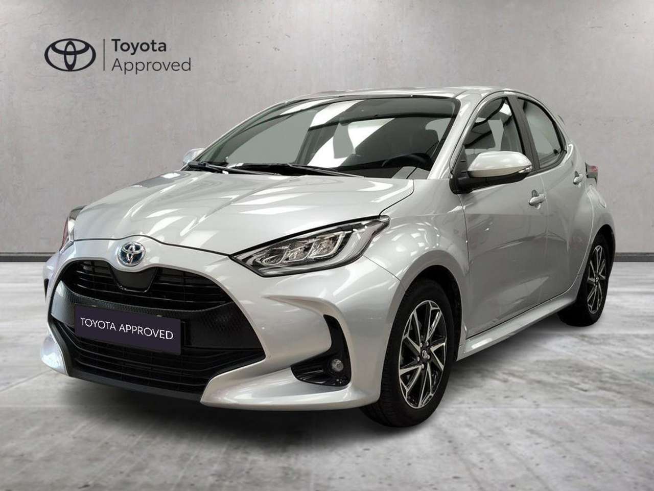 Toyota Yaris Hybrid Trend MY22
