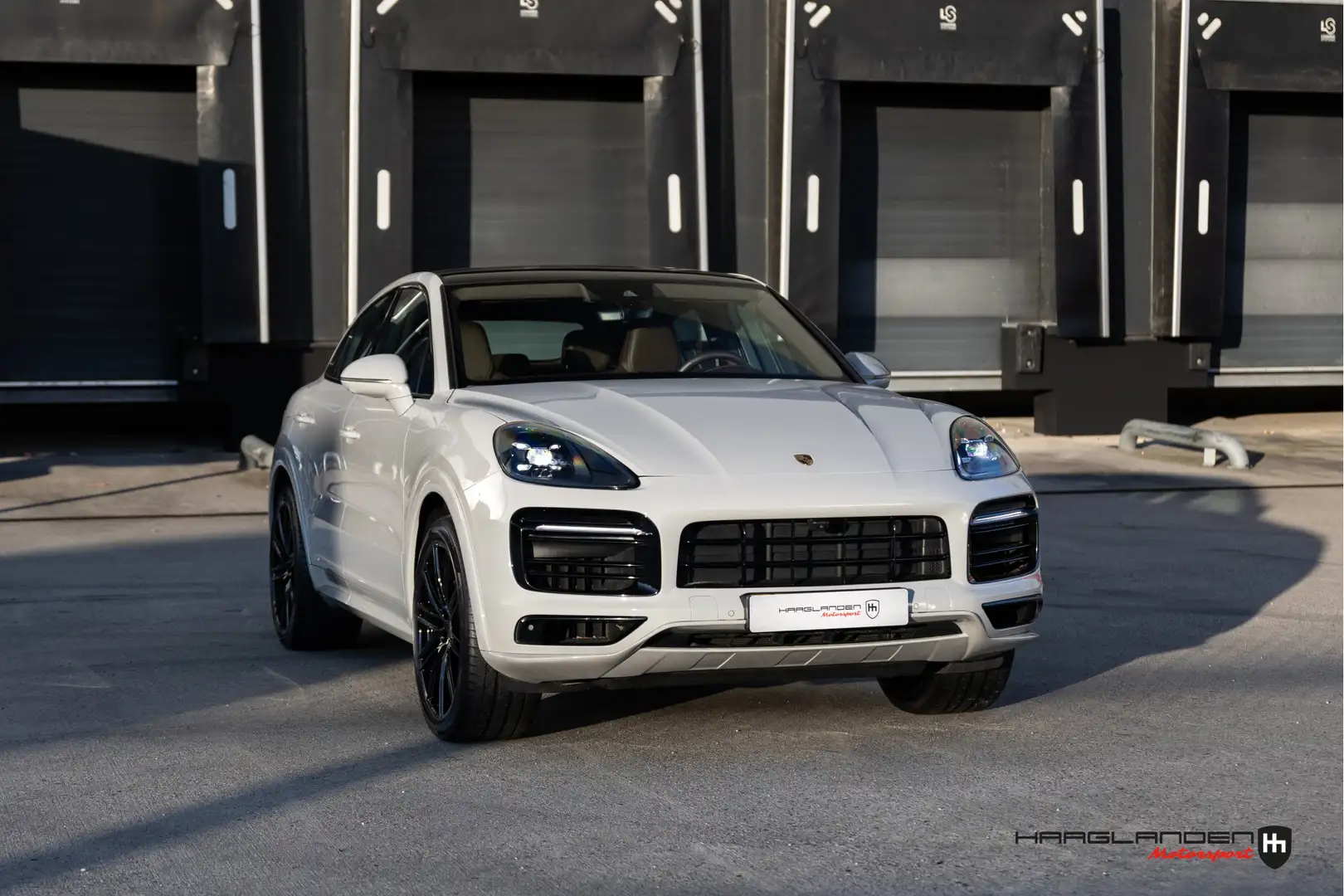 Porsche Cayenne Coupé 3.0 E-Hybrid NL AUTO Gris - 2
