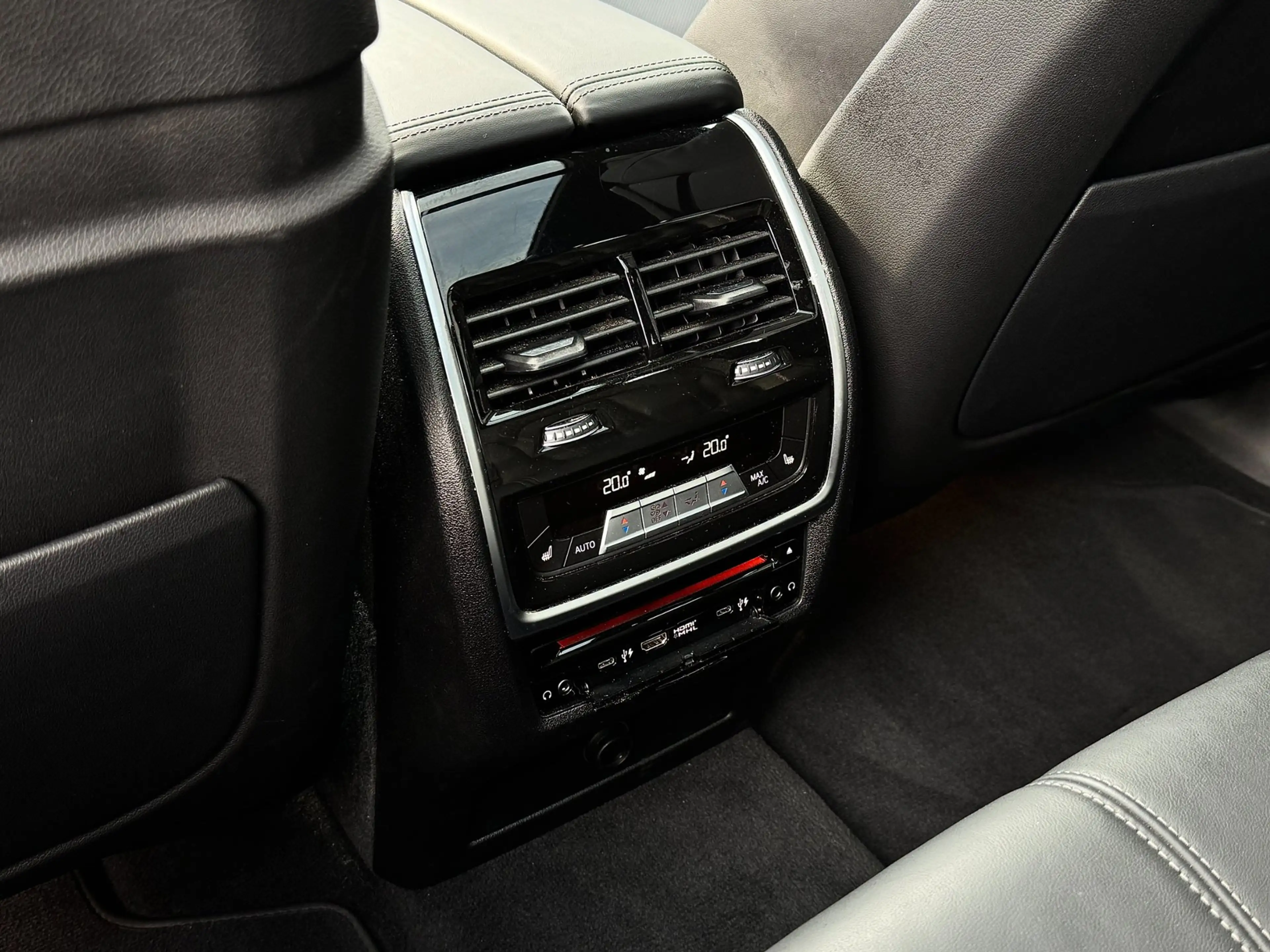 BMW X5 XDrive45e M-Sport | Grigio Telesto | Pano | Laser — photo 13