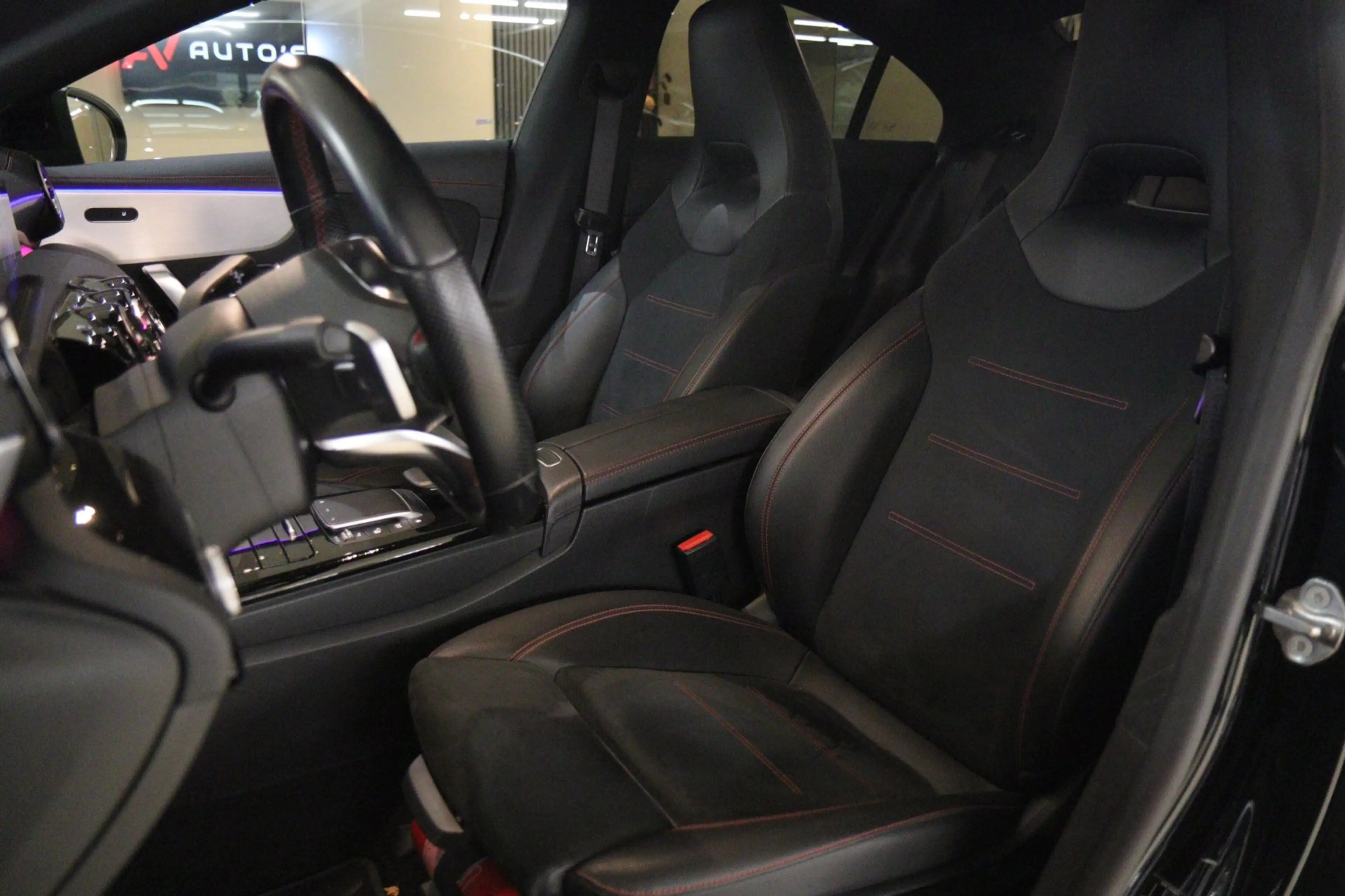 Mercedes-Benz CLA 250 e AMG-LINE PANO/HUD/KEYLESS/360CAM/CARPLAY/VOL — photo 12