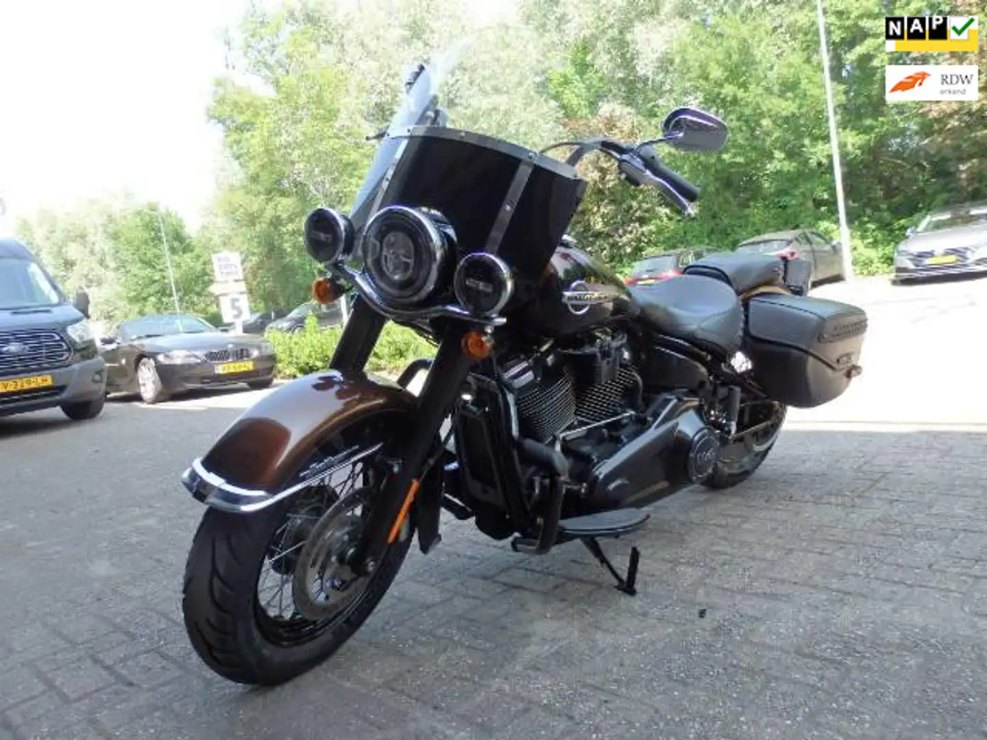 Harley-Davidson Heritage Softail Chopper 114 FLHCS Classic BTW MOTOR Brun - 1