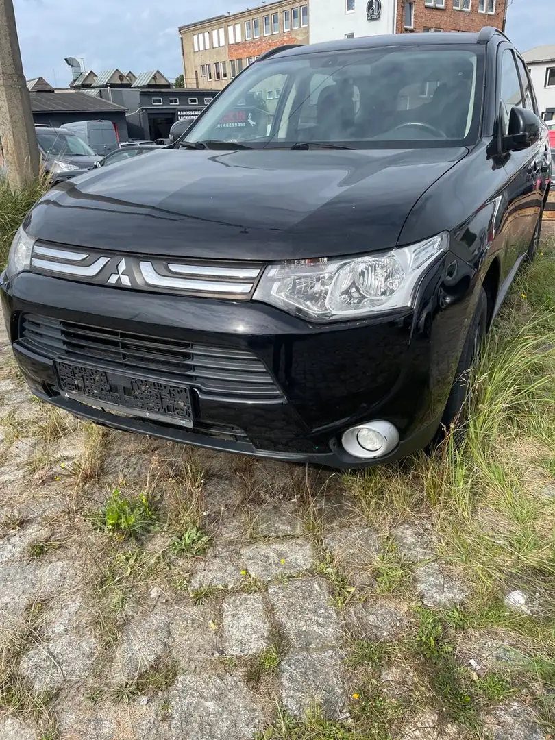 Mitsubishi Outlander ClearTec Invite 2WD Motor fest Noir - 1