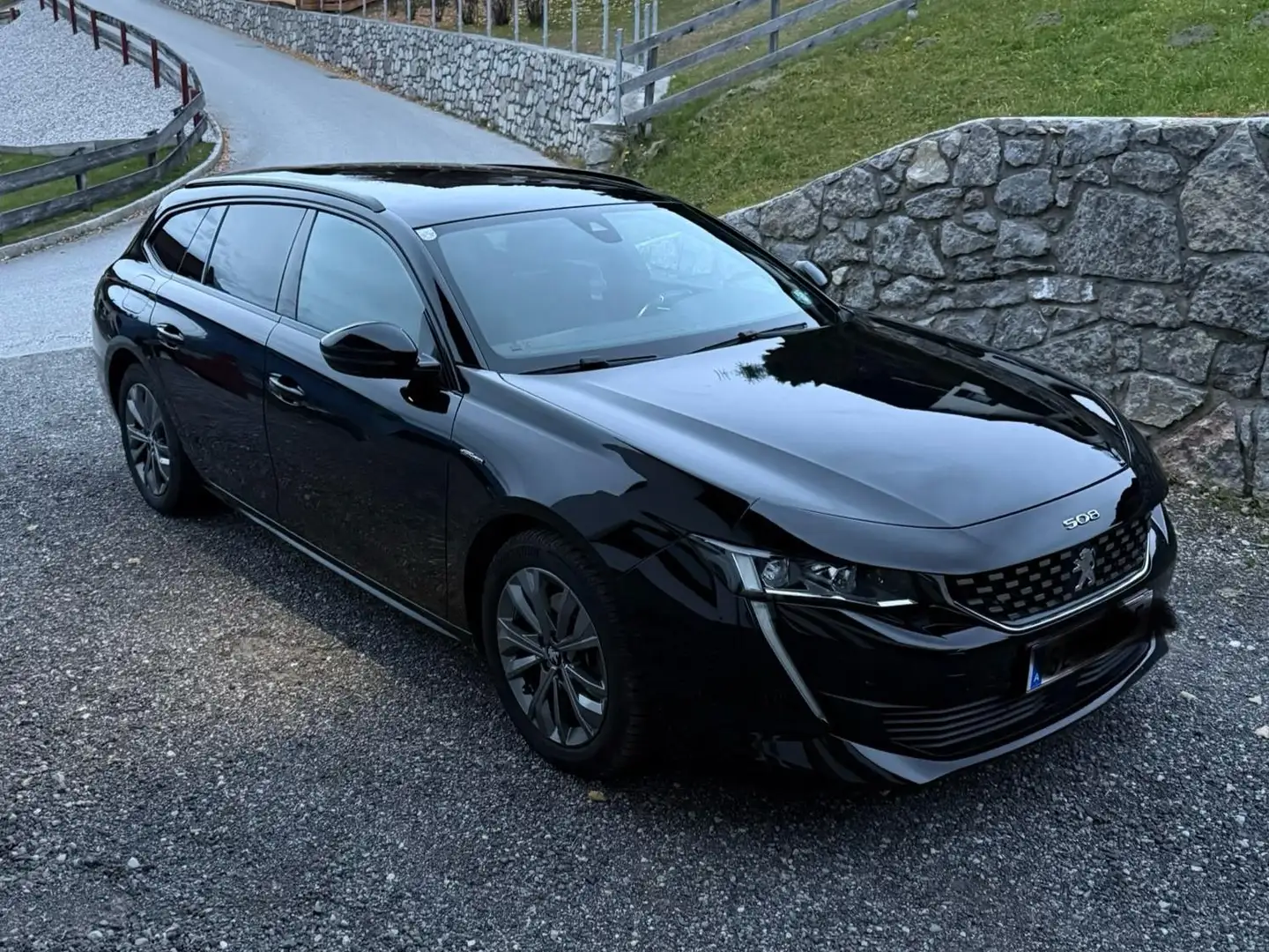 Peugeot 508 508 SW 1,5 BlueHDi 130 EAT8 S Schwarz - 2