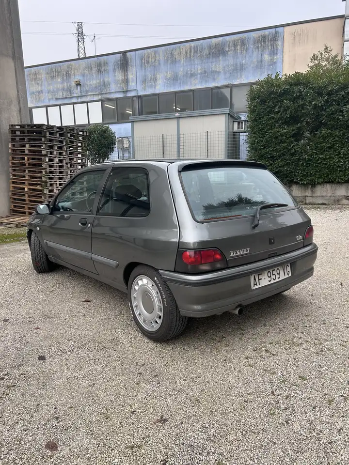 Renault Clio 3p 1.8 16v cat., foto 2