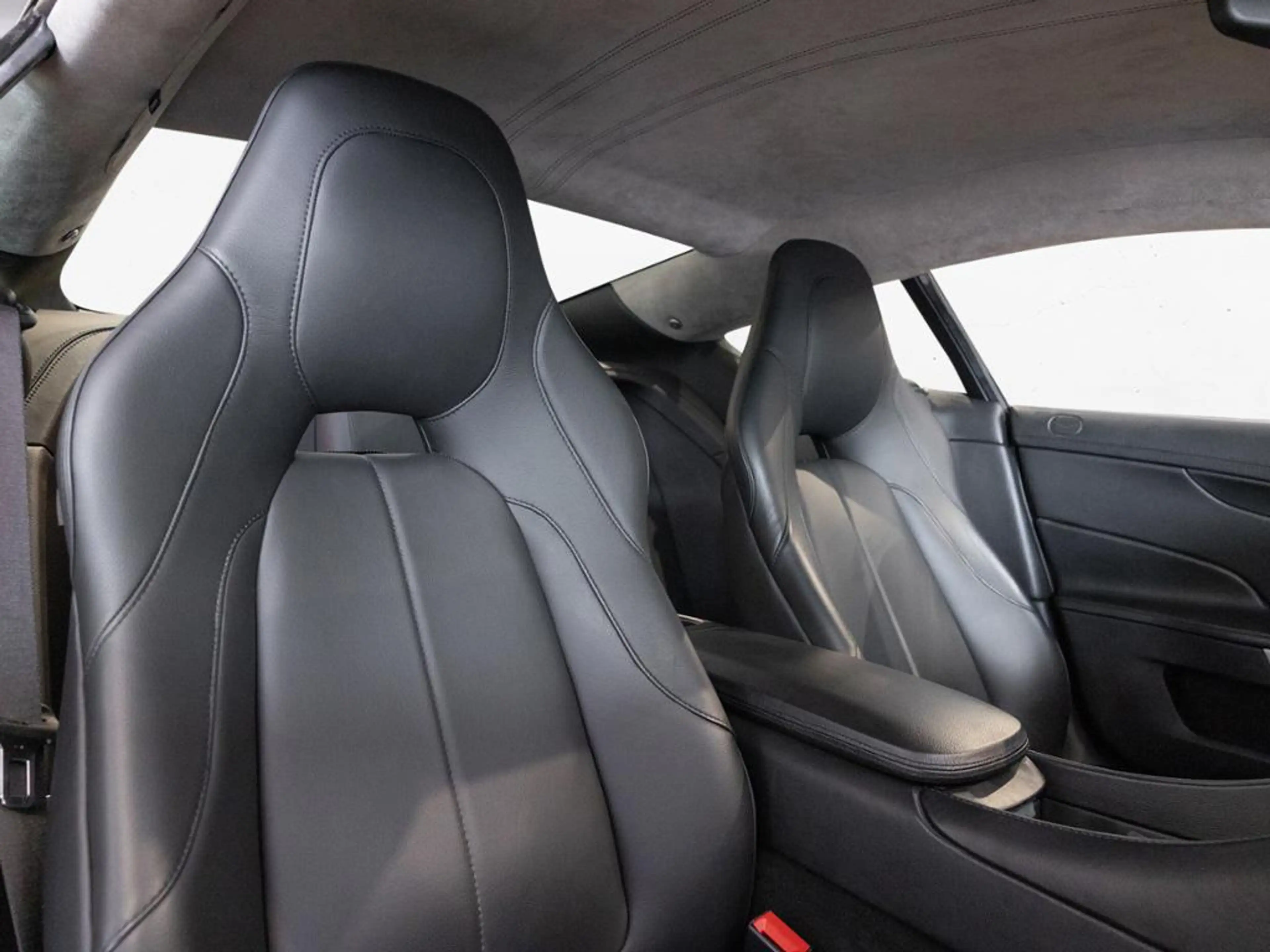 Aston Martin Vanquish S Coupe Aston Martin Hamburg — photo 14