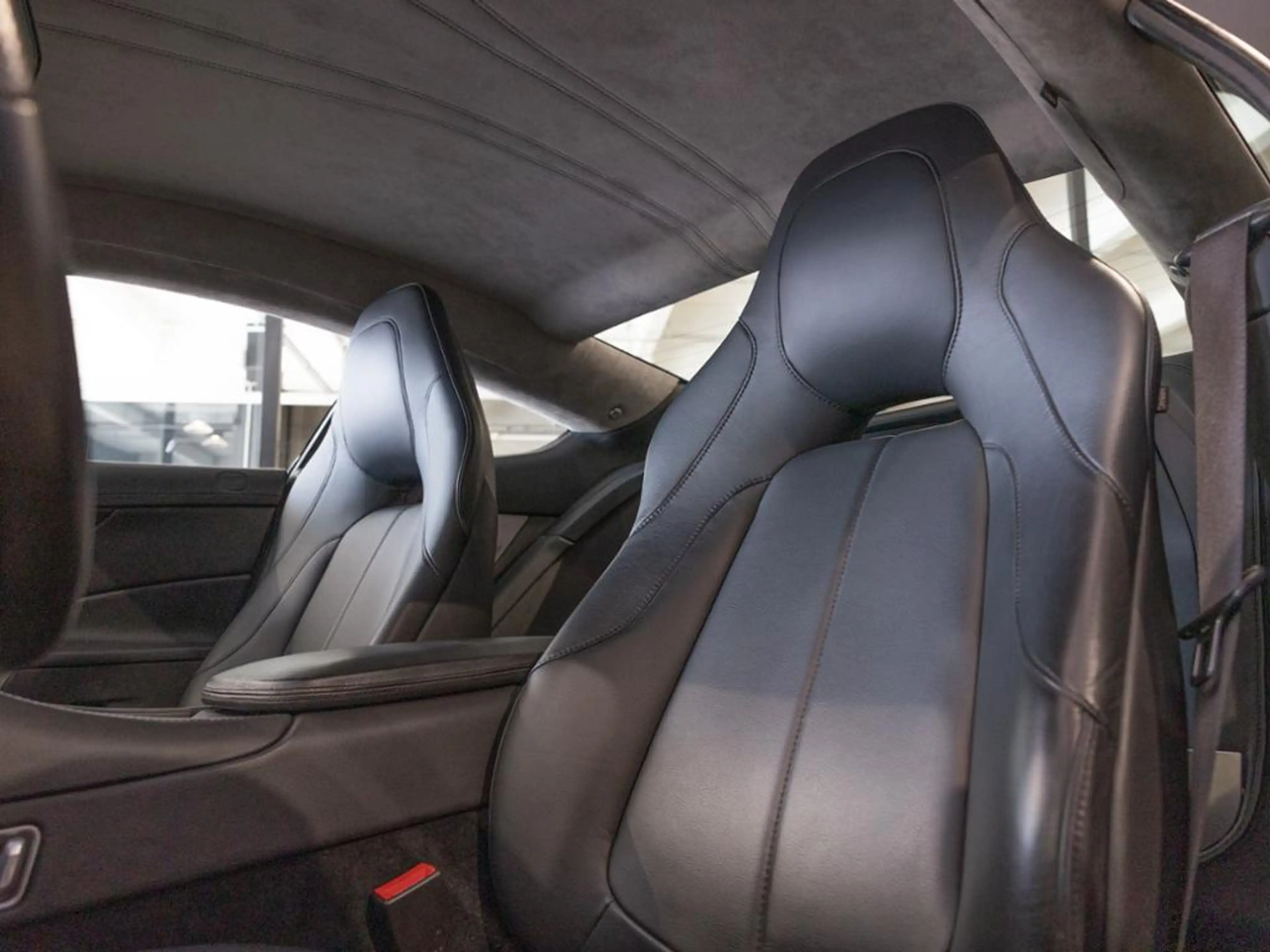 Aston Martin Vanquish S Coupe Aston Martin Hamburg — photo 13