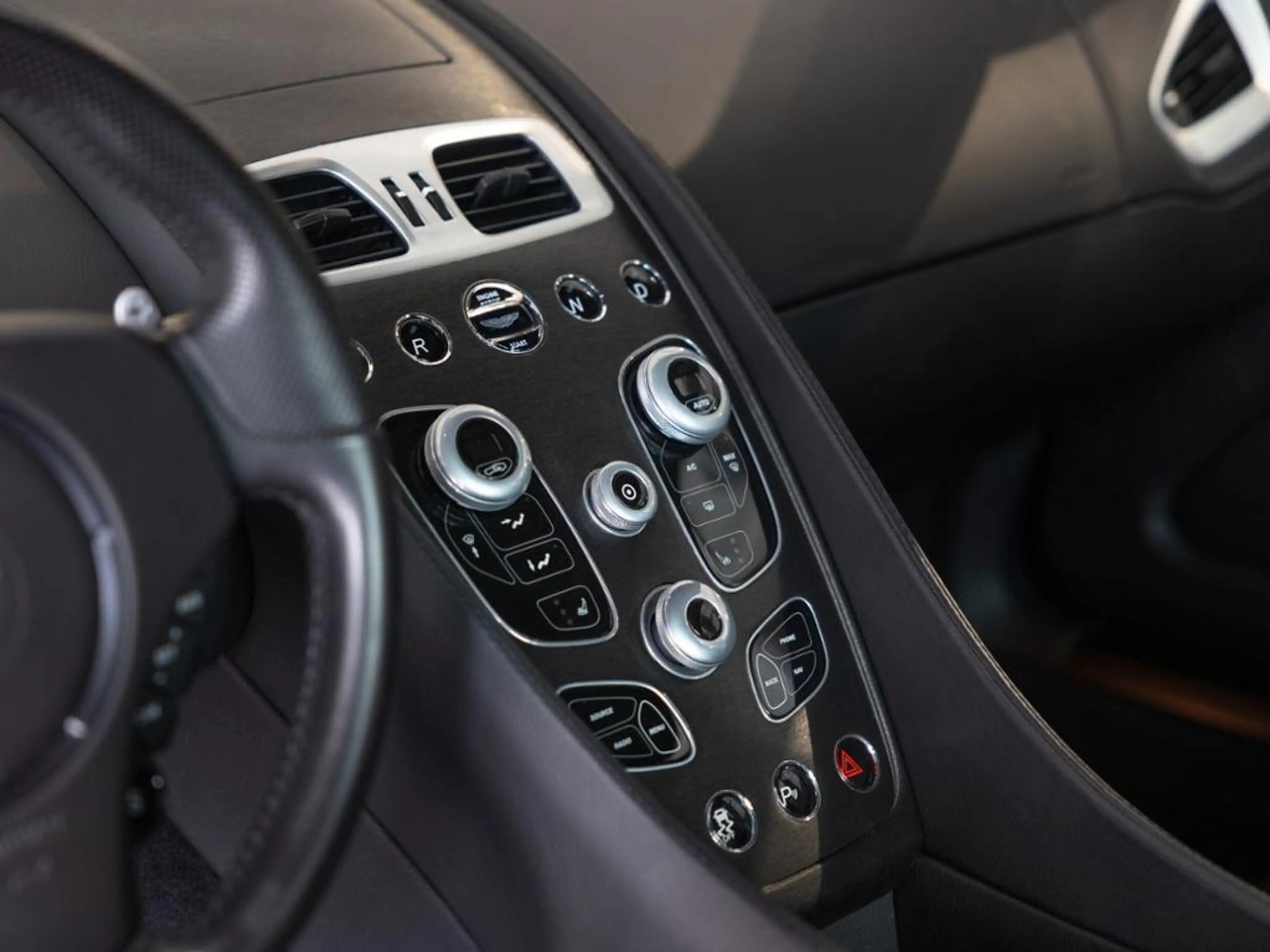 Aston Martin Vanquish S Coupe Aston Martin Hamburg — photo 11