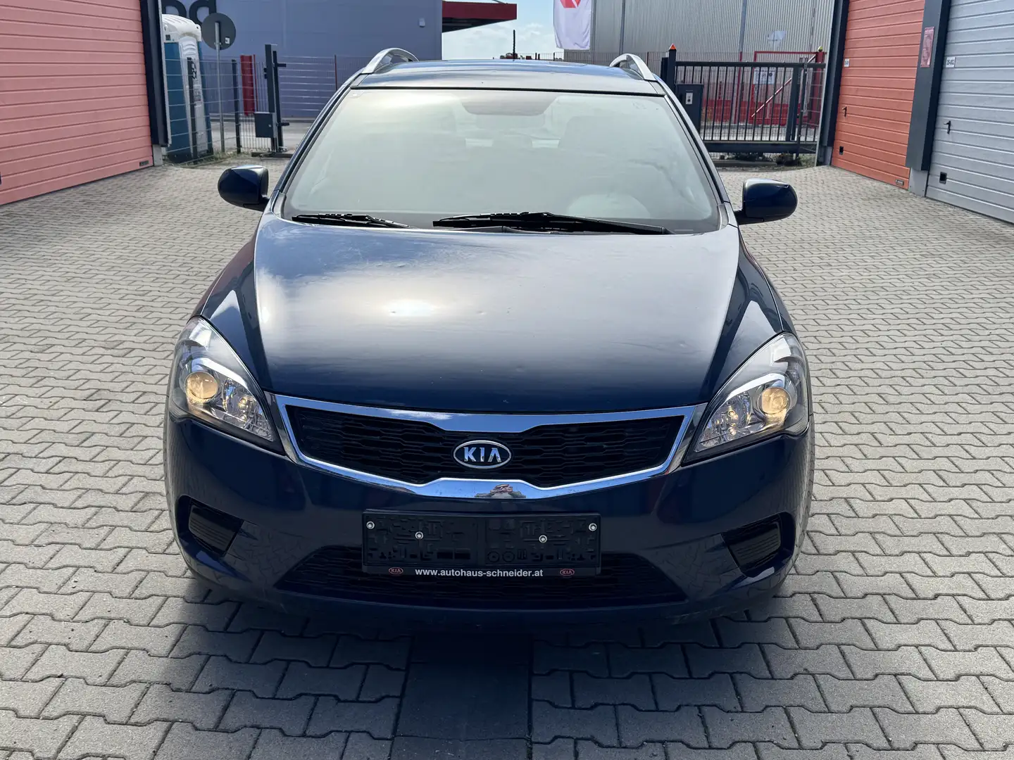 Kia Ceed SW / cee'd SW cee'd SW 1,6 CRDi Active DPF ISG Active Blau - 1