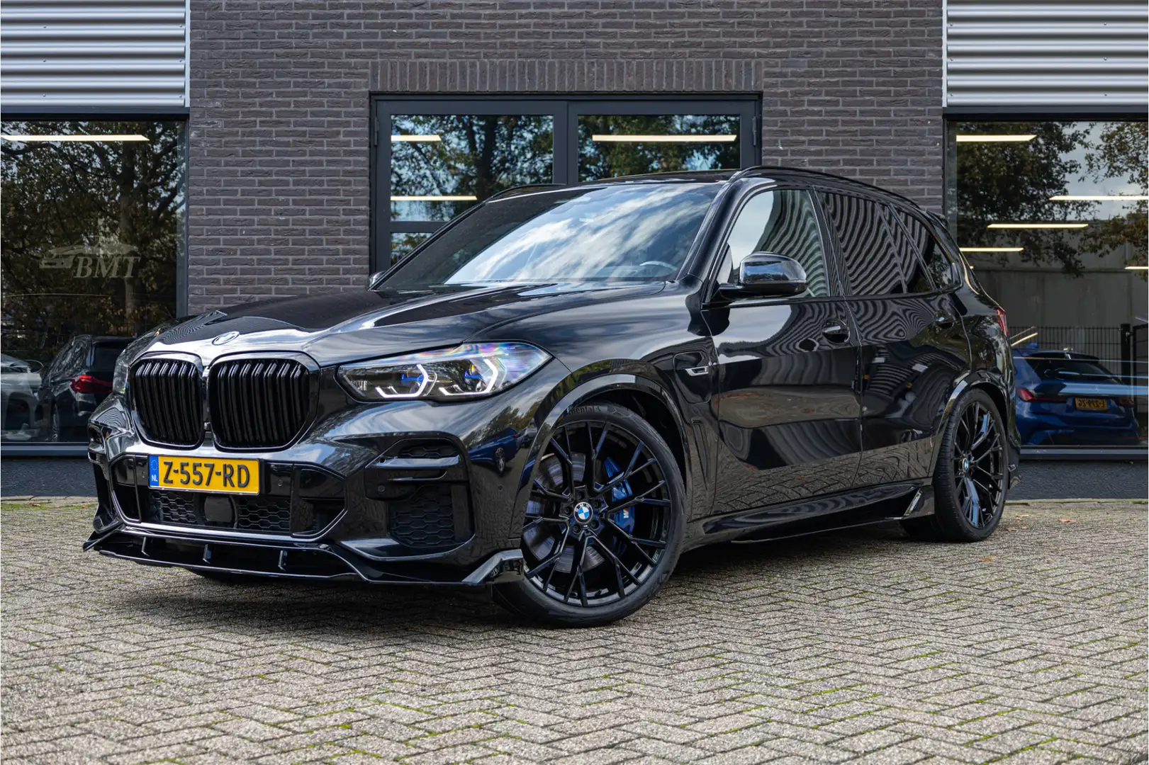 BMW X5 G05 xDrive45e High Executive M Sport / Vol / Massa Negro - 2