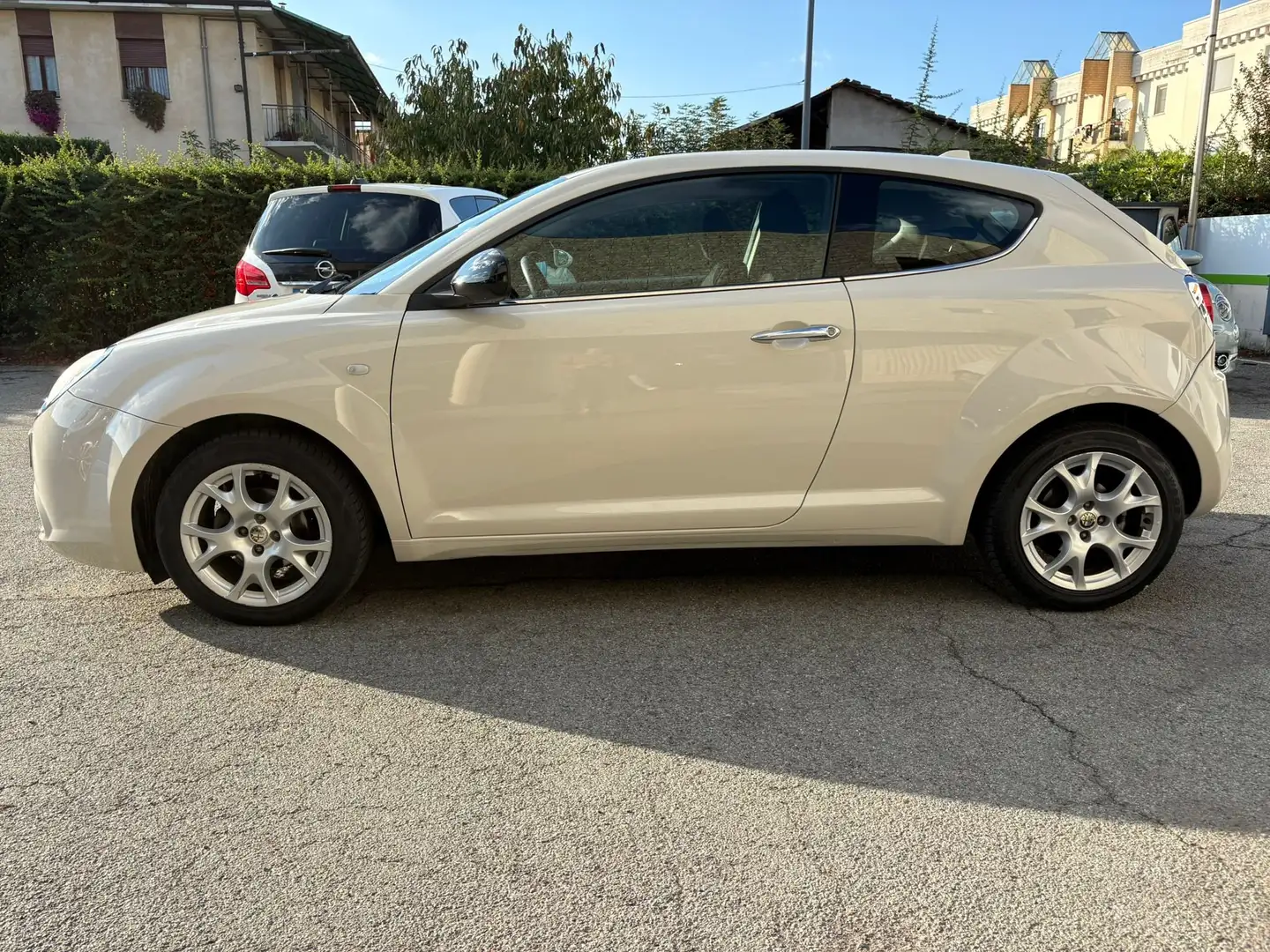 Alfa Romeo MiTo MiTo 2008 1.4 Junior Distinctive Beige - 2