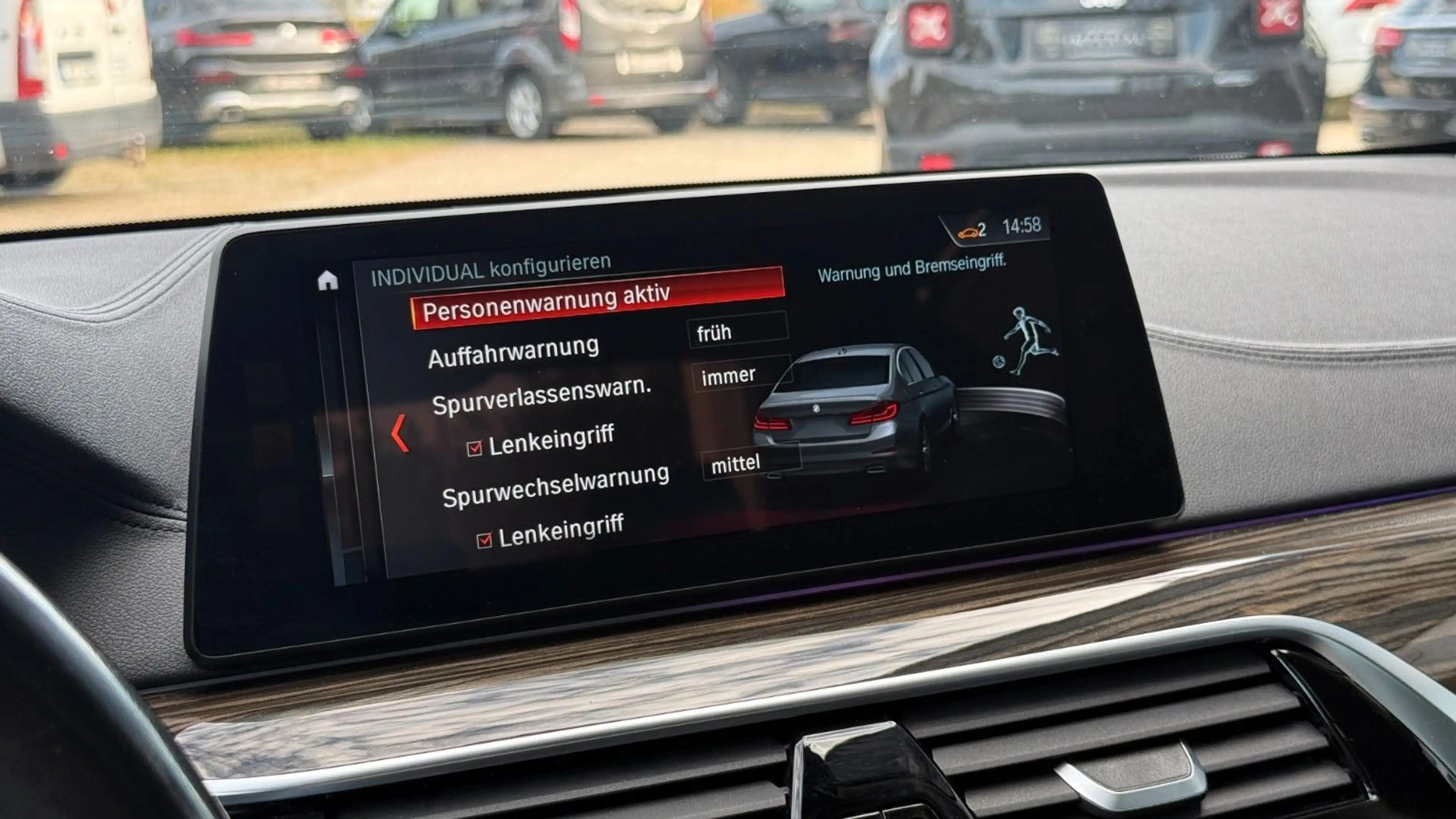 BMW 530 dLuxury LEDER+STNDH+GSHD+HUD+ACC+360+AdLED+19 — photo 37