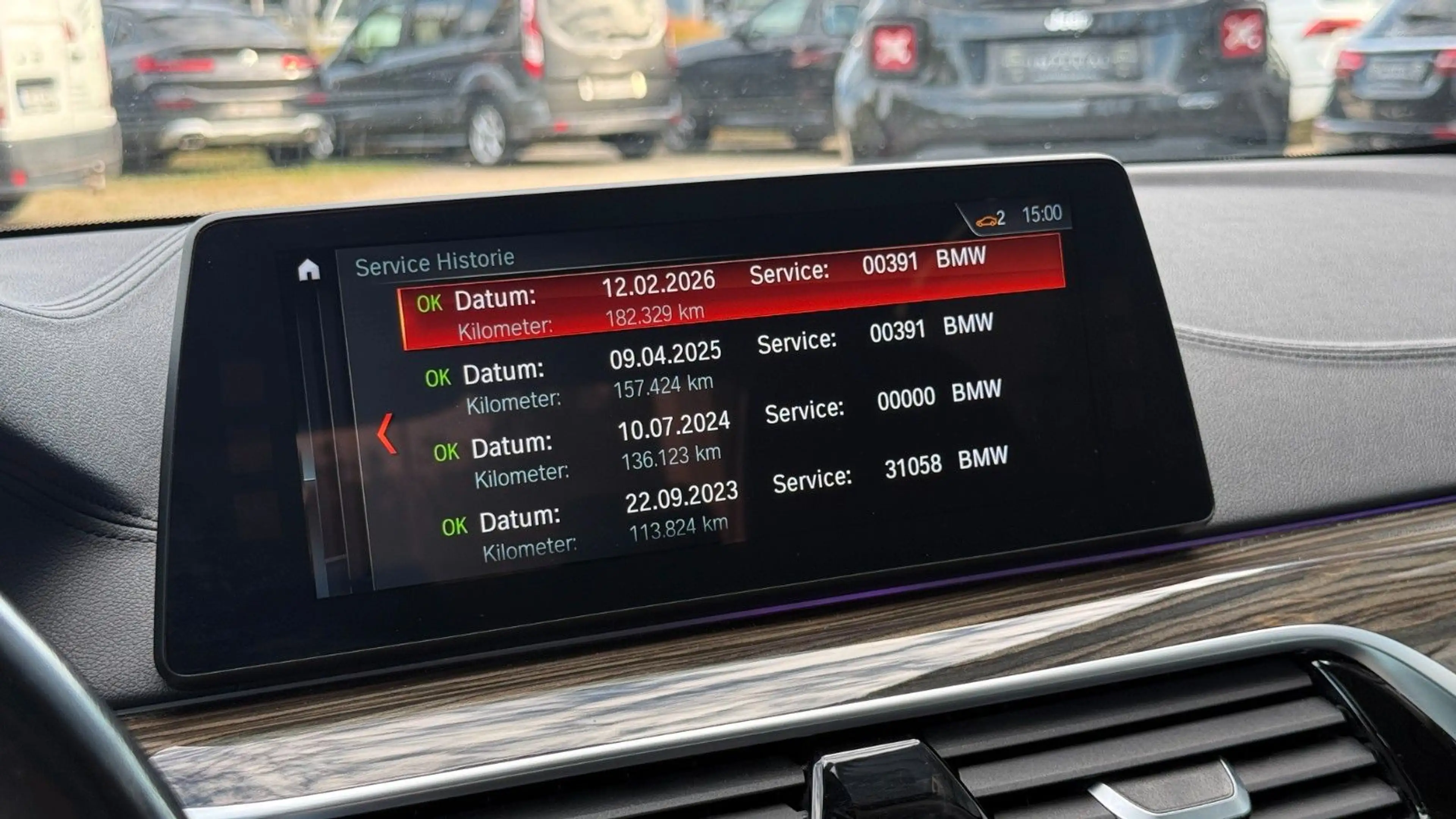 BMW 530 dLuxury LEDER+STNDH+GSHD+HUD+ACC+360+AdLED+19 — photo 47