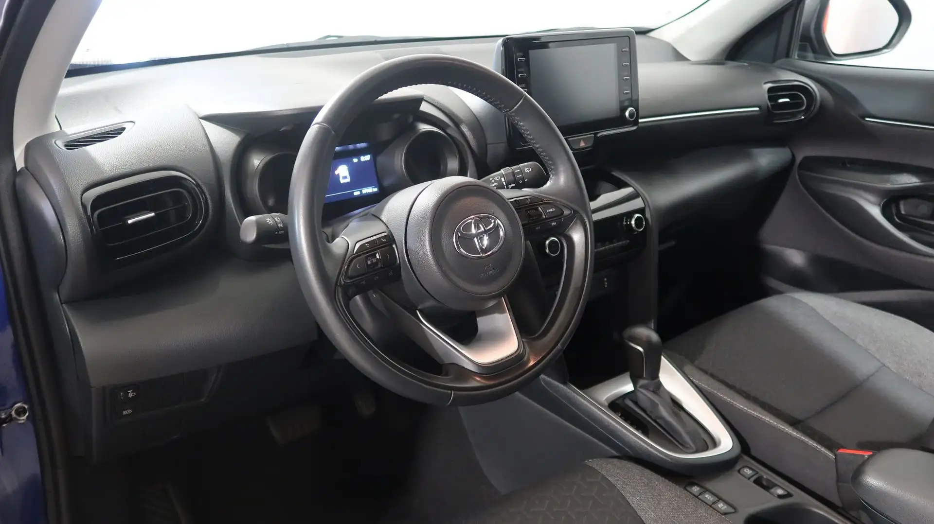 Toyota Yaris Cross Yaris Cross 1.5 Hybrid 5p. E-CVT Active Blauw - 2