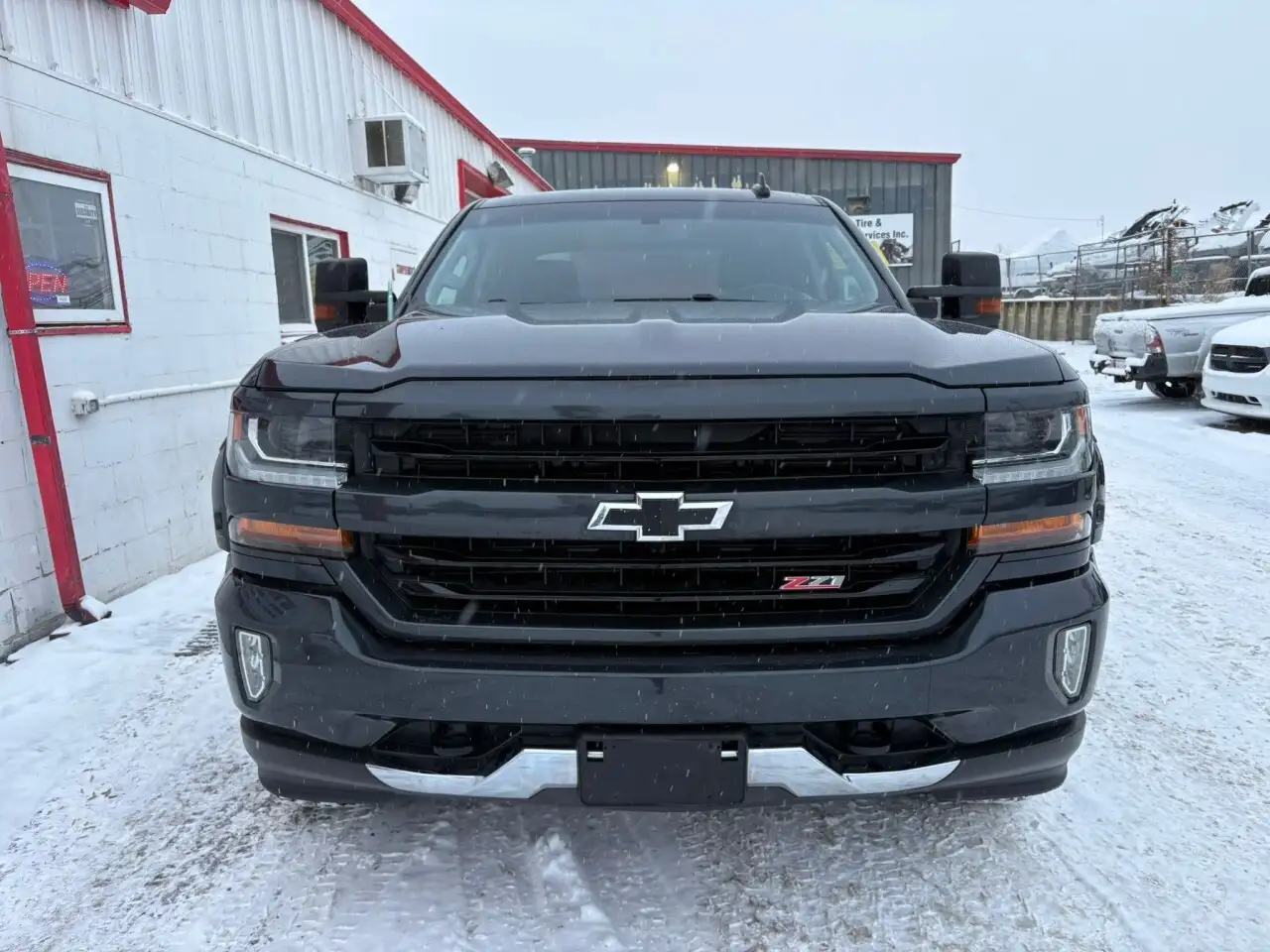 Chevrolet Silverado 1500 снимка Chevrolet Silverado 1500